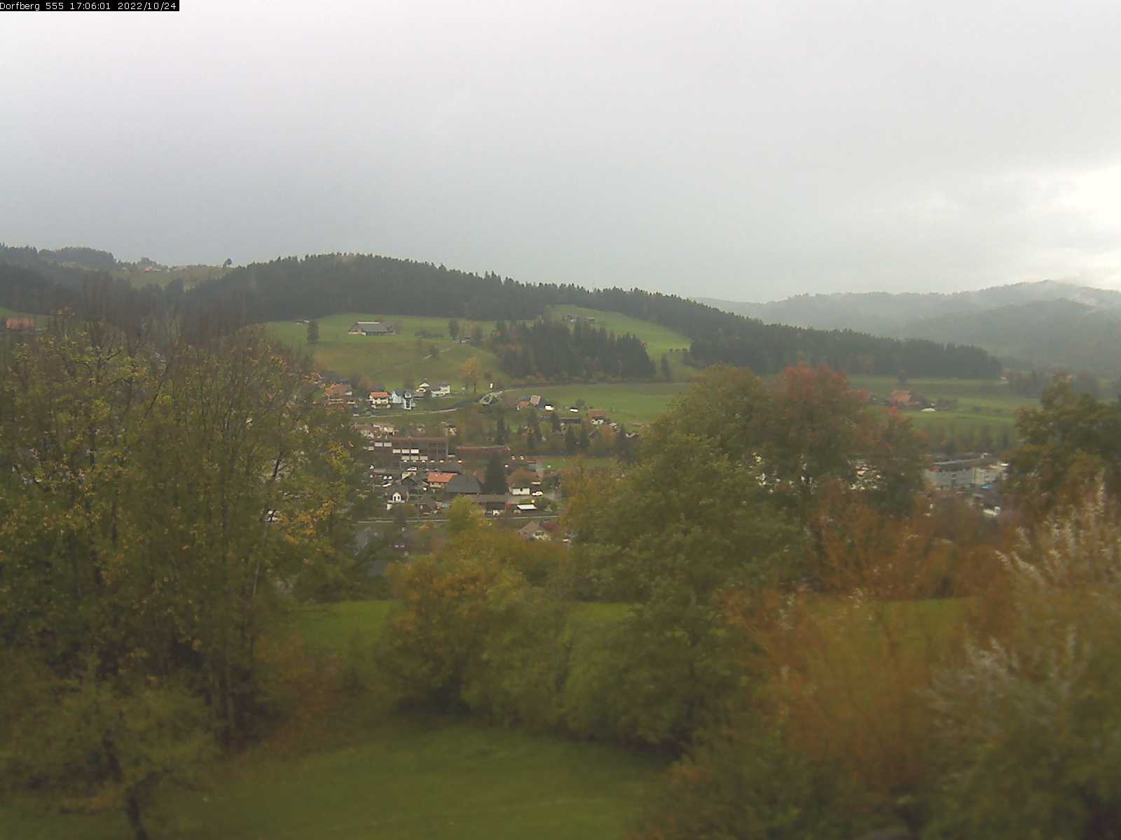 Webcam-Bild: Aussicht vom Dorfberg in Langnau 20221024-170601