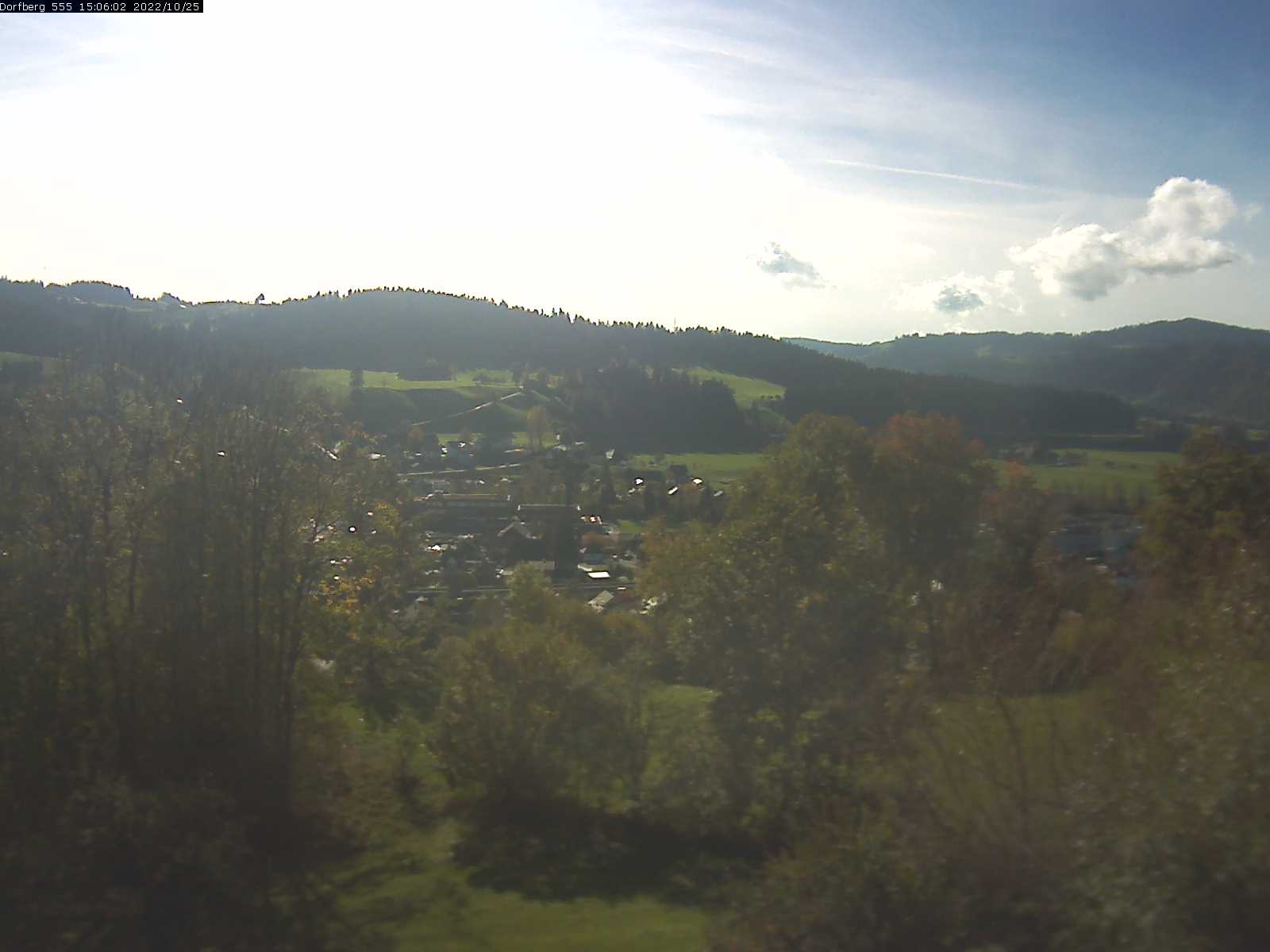 Webcam-Bild: Aussicht vom Dorfberg in Langnau 20221025-150601