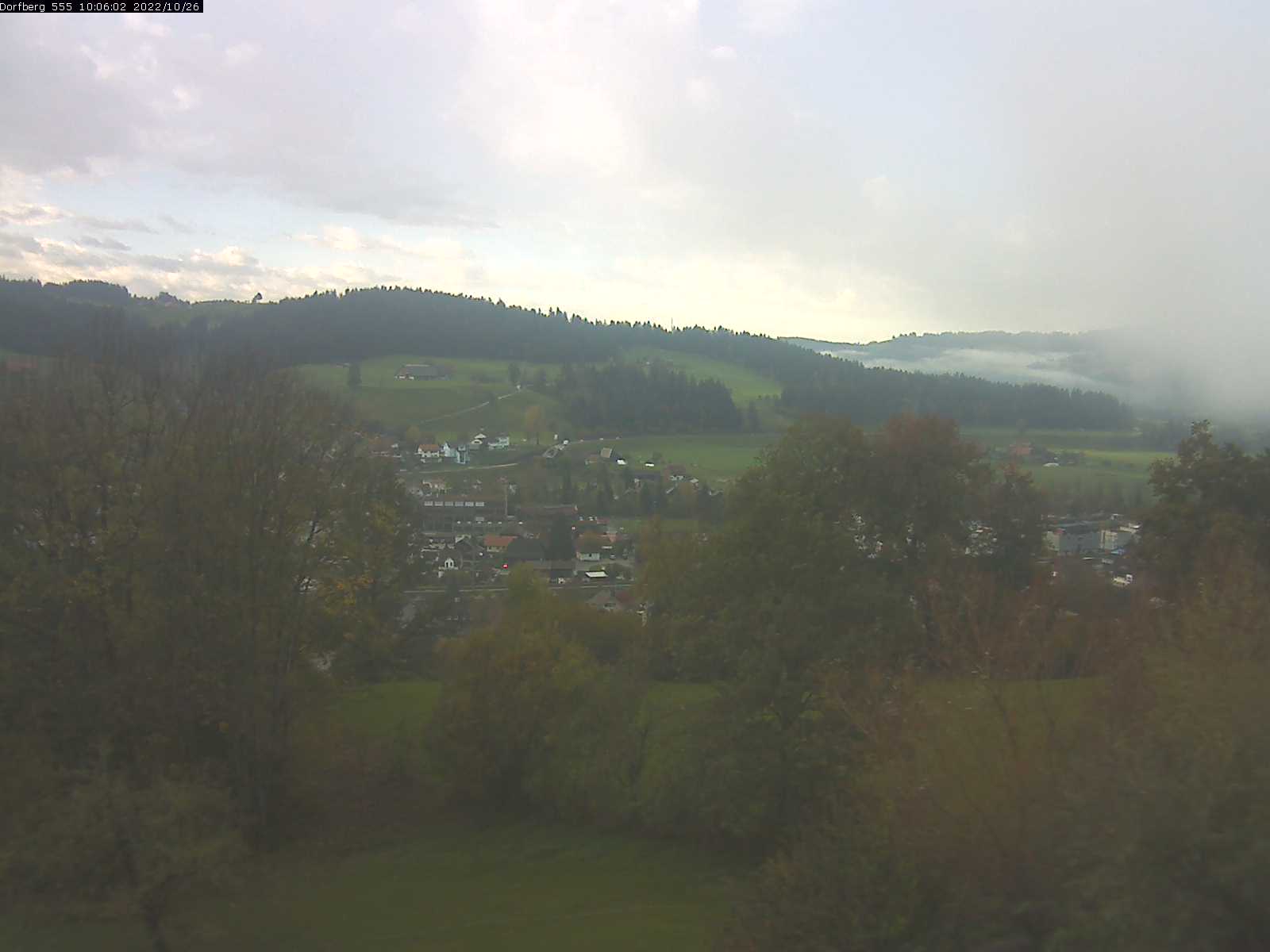 Webcam-Bild: Aussicht vom Dorfberg in Langnau 20221026-100601