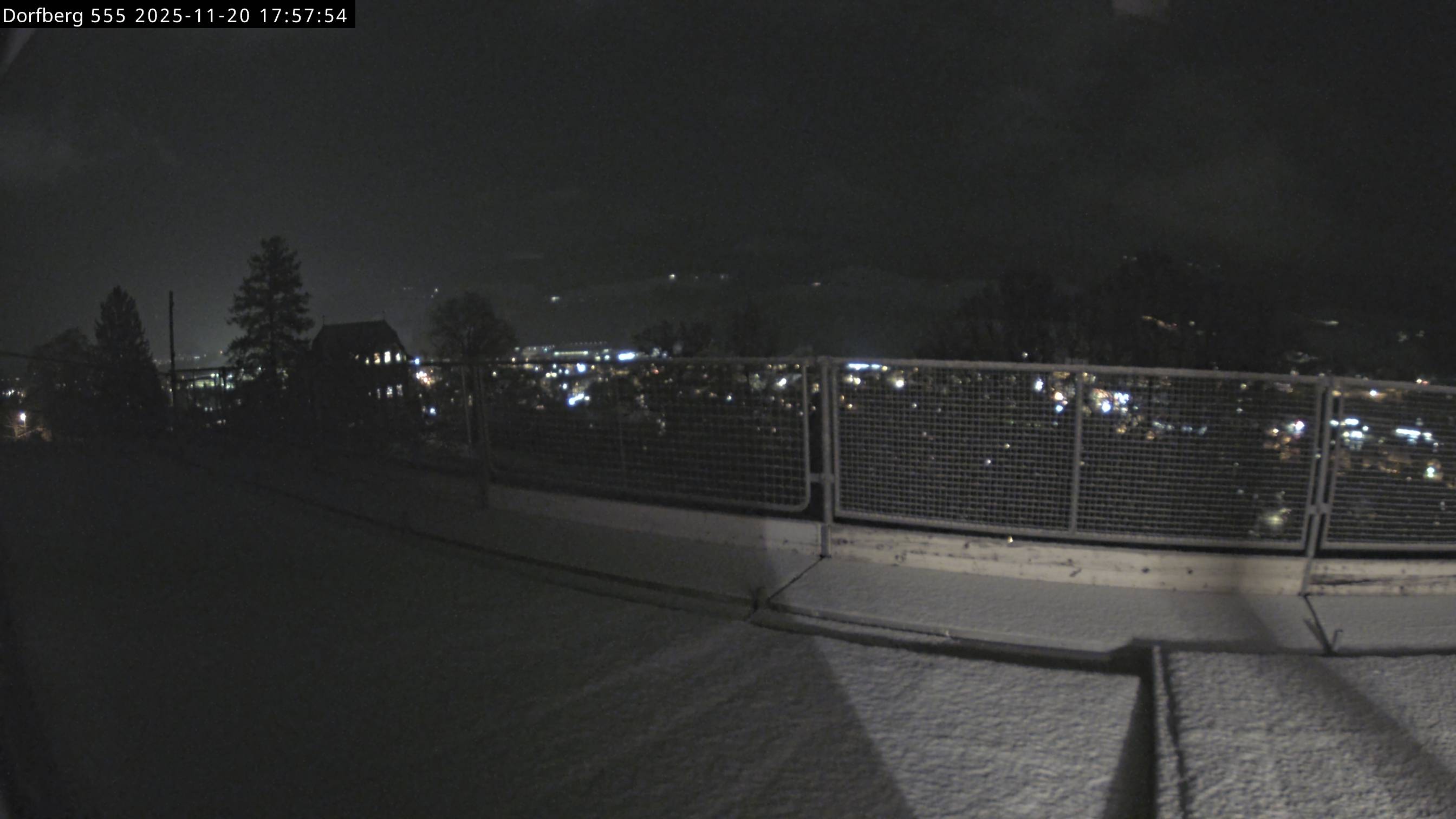 Webcam-Bild: Aussicht vom Dorfberg in Langnau 20251120-175754