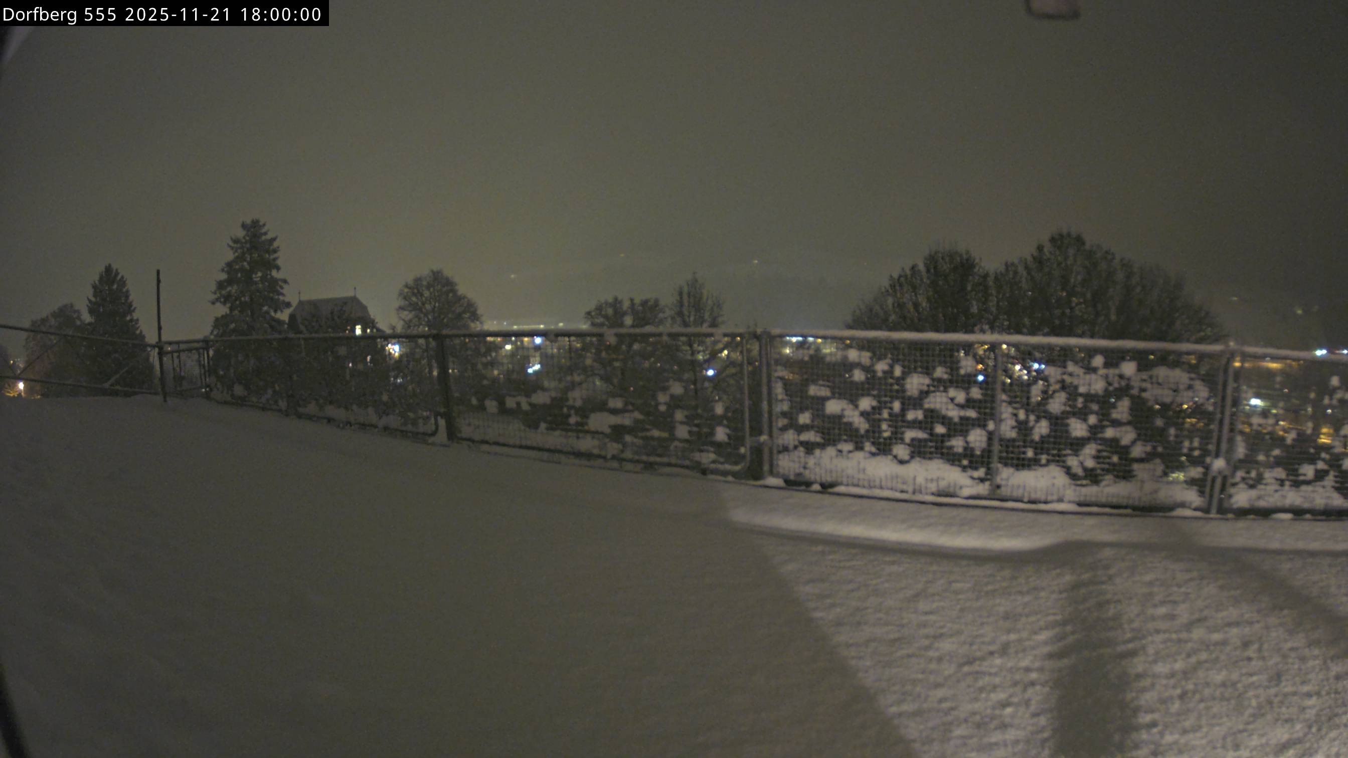Webcam-Bild: Aussicht vom Dorfberg in Langnau 20251121-180000