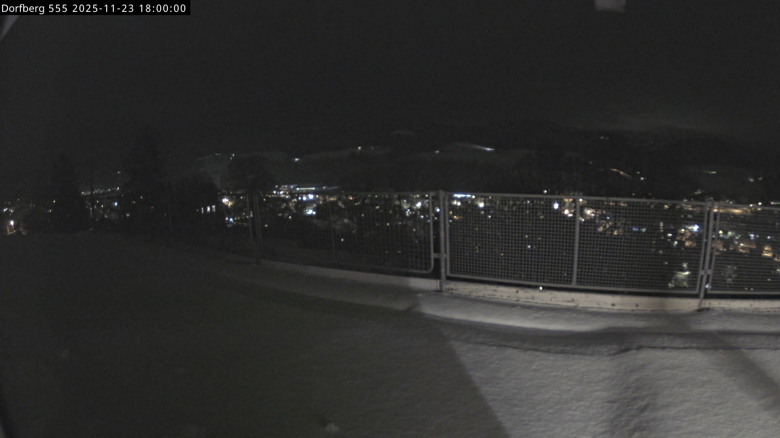 Webcam-Bild: Aussicht vom Dorfberg in Langnau 20251123-180000