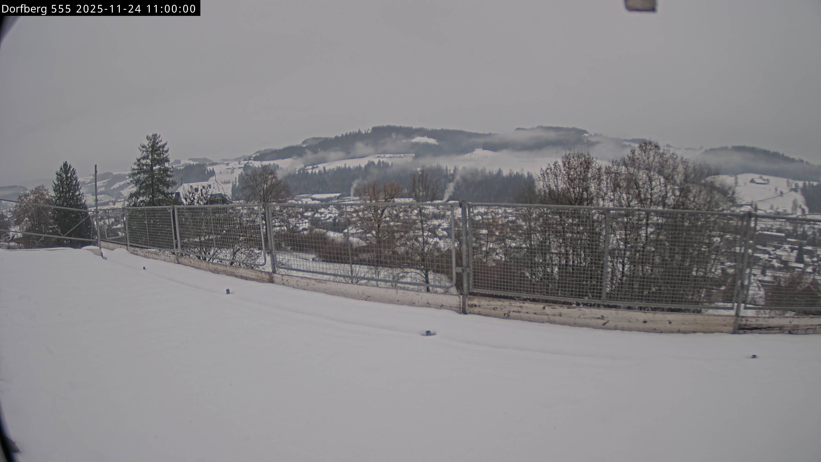 Webcam-Bild: Aussicht vom Dorfberg in Langnau 20251124-110000