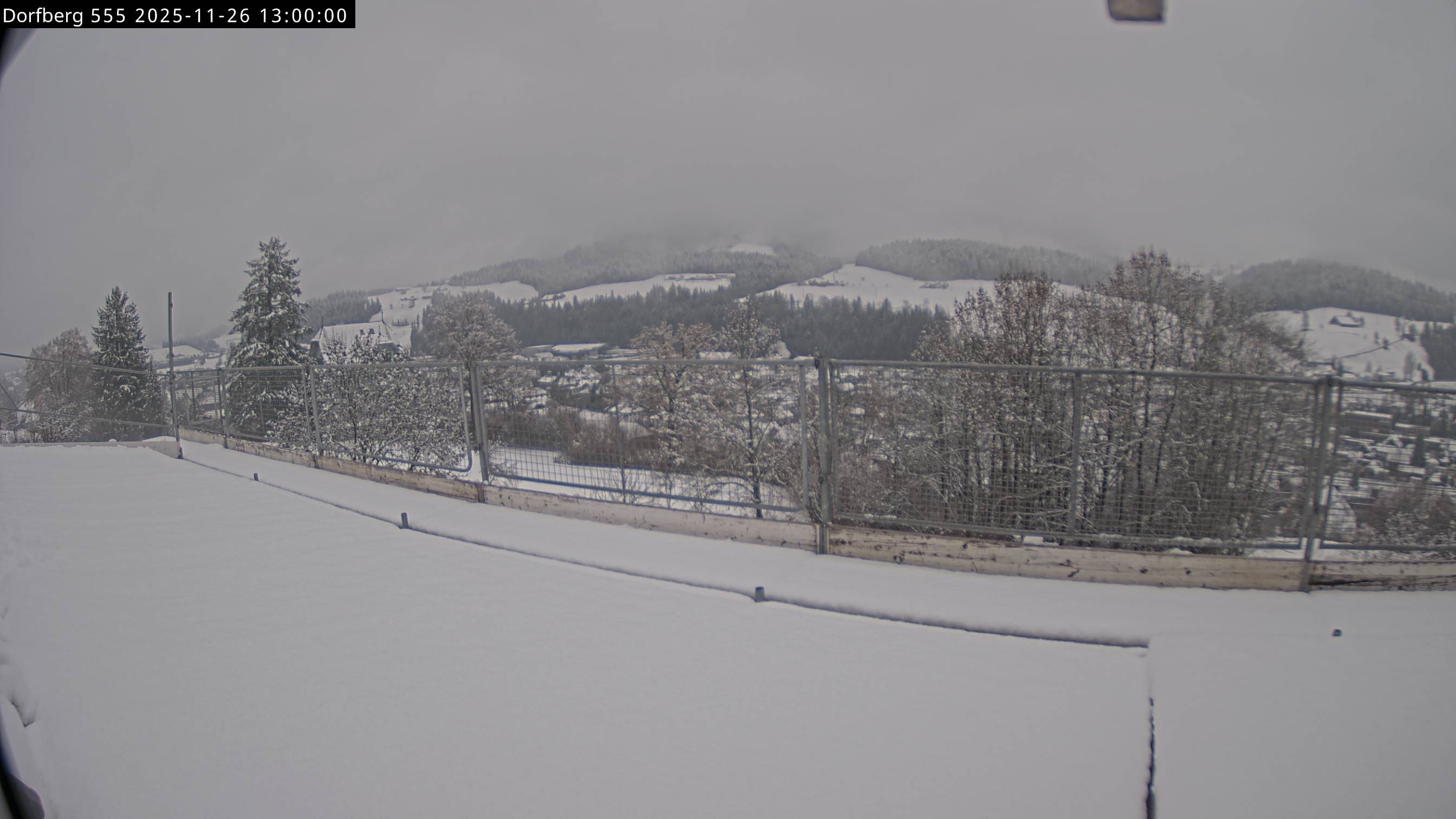 Webcam-Bild: Aussicht vom Dorfberg in Langnau 20251126-130000