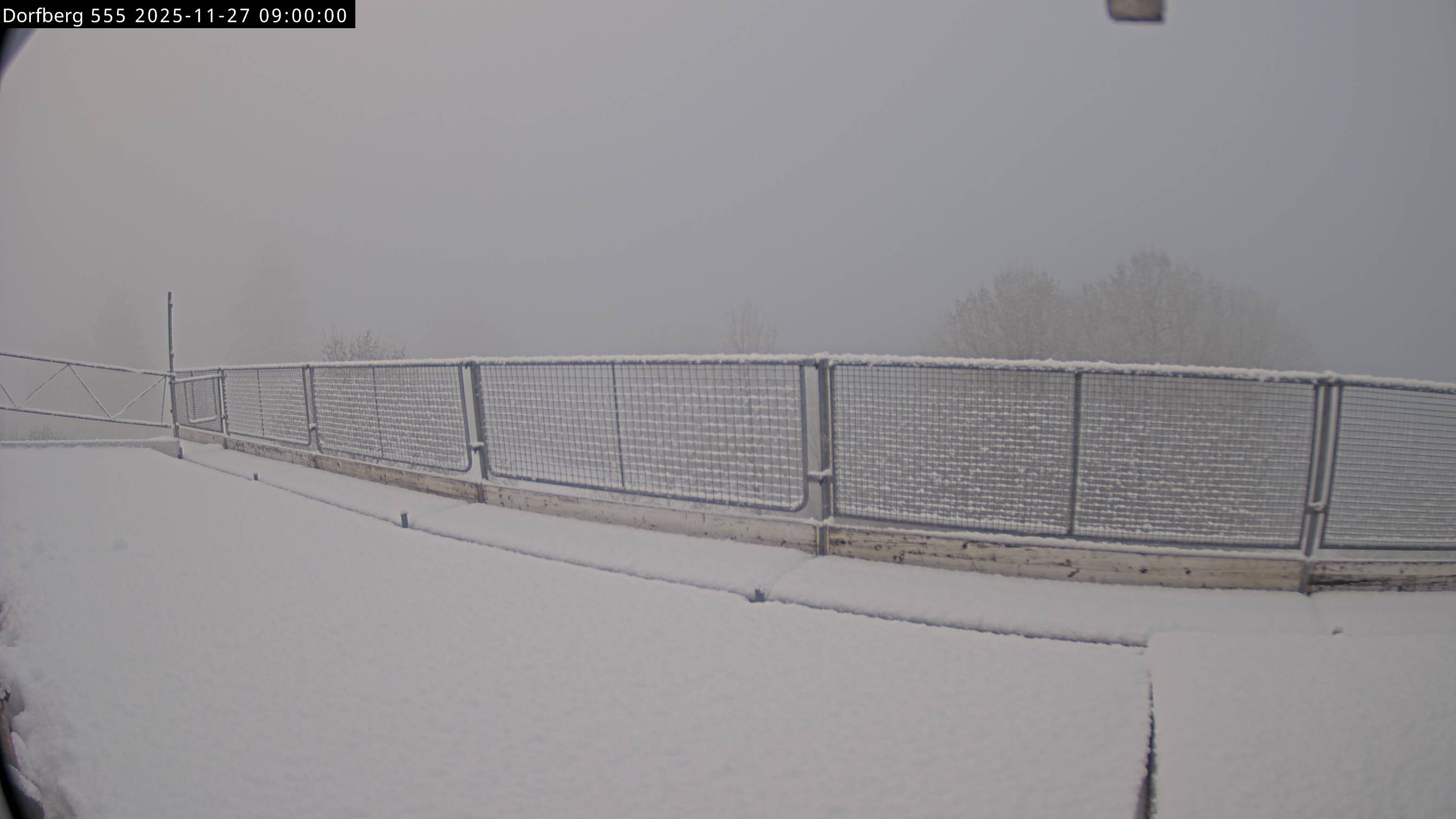 Webcam-Bild: Aussicht vom Dorfberg in Langnau 20251127-090000