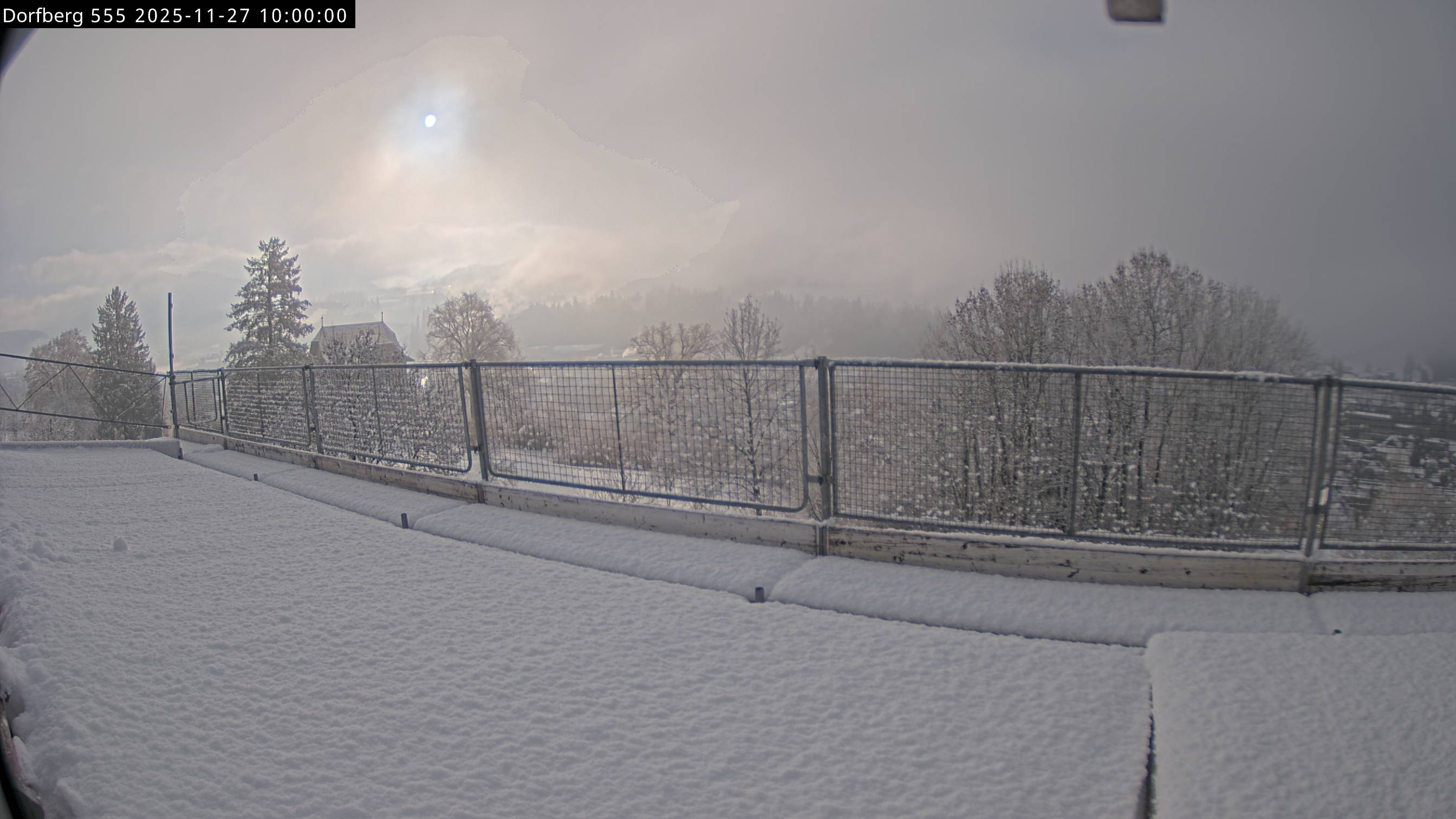 Webcam-Bild: Aussicht vom Dorfberg in Langnau 20251127-100000