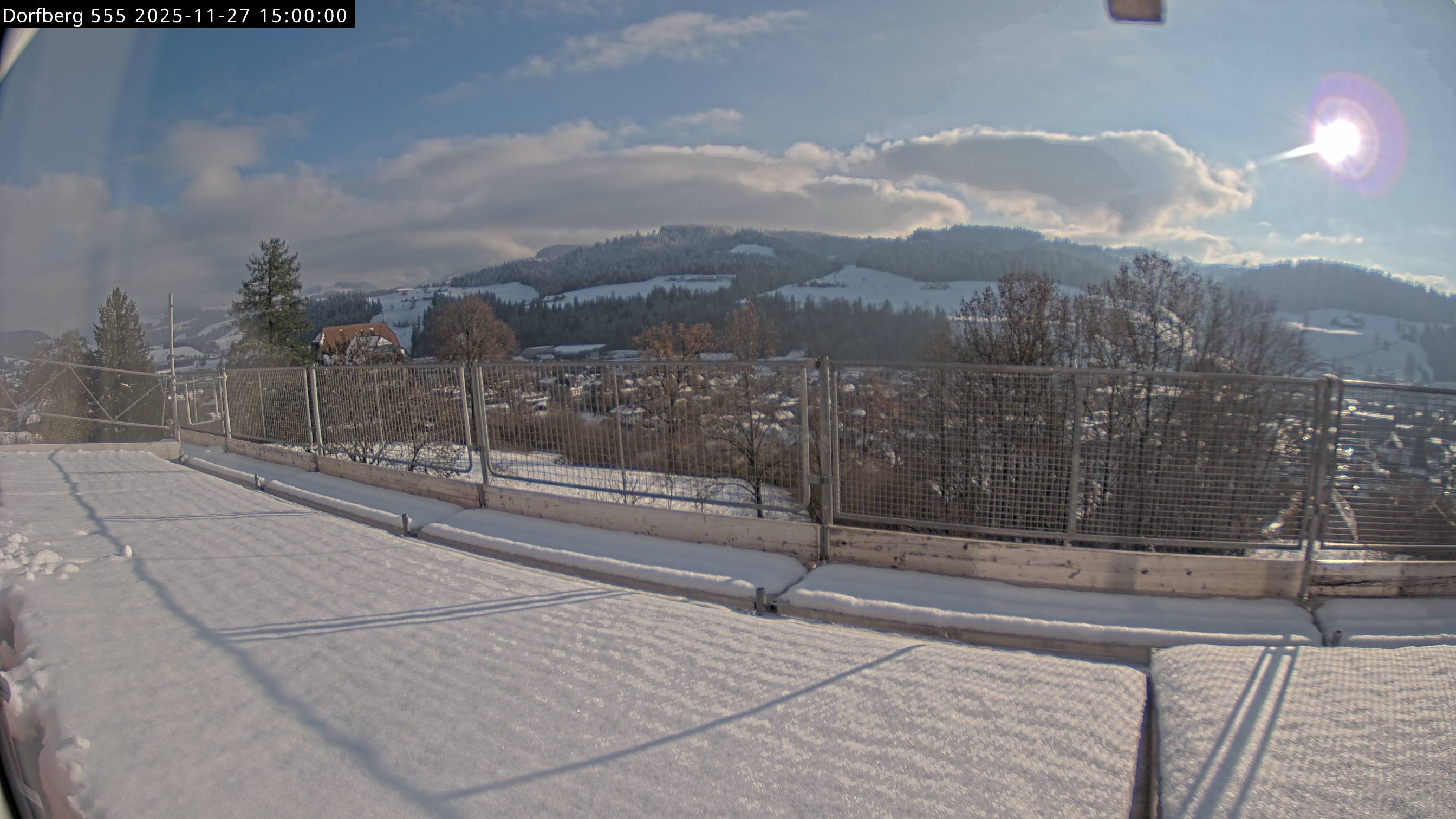 Webcam-Bild: Aussicht vom Dorfberg in Langnau 20251127-150000
