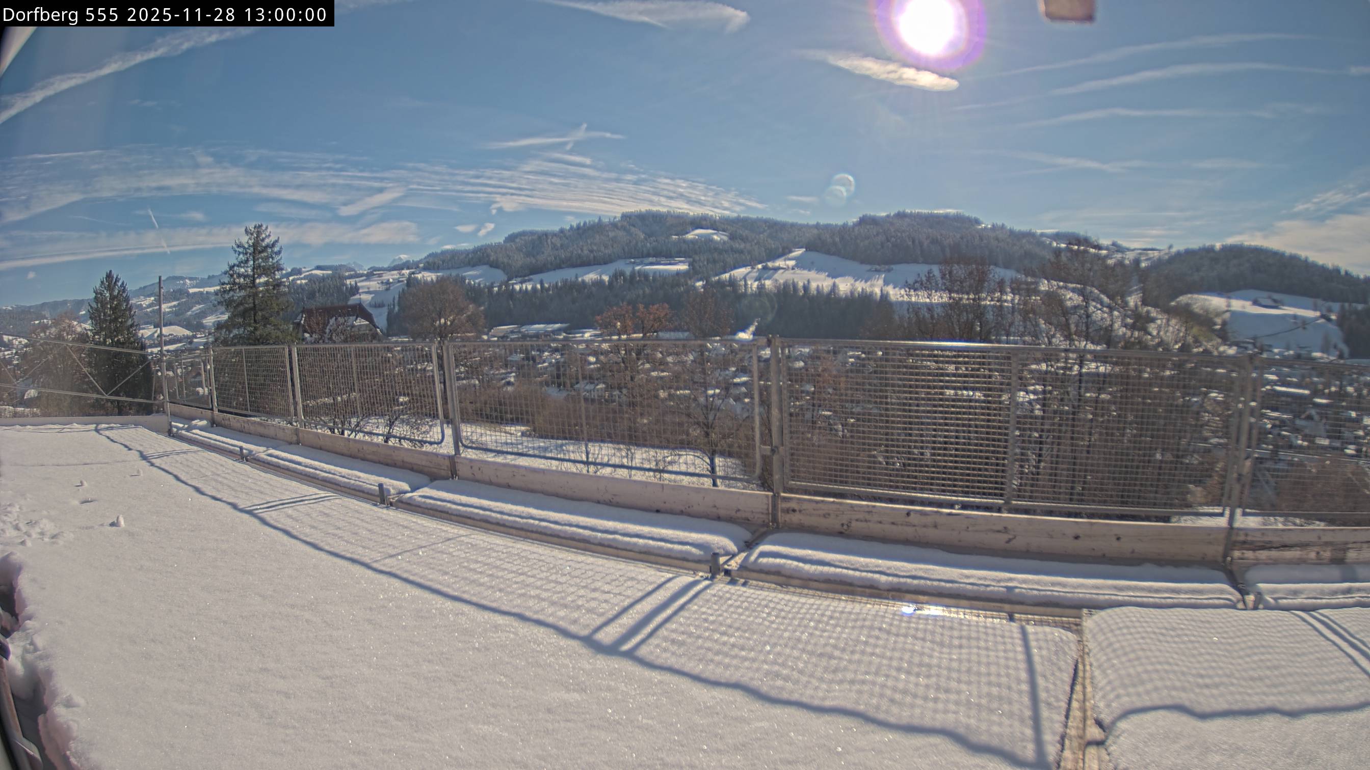 Webcam-Bild: Aussicht vom Dorfberg in Langnau 20251128-130000