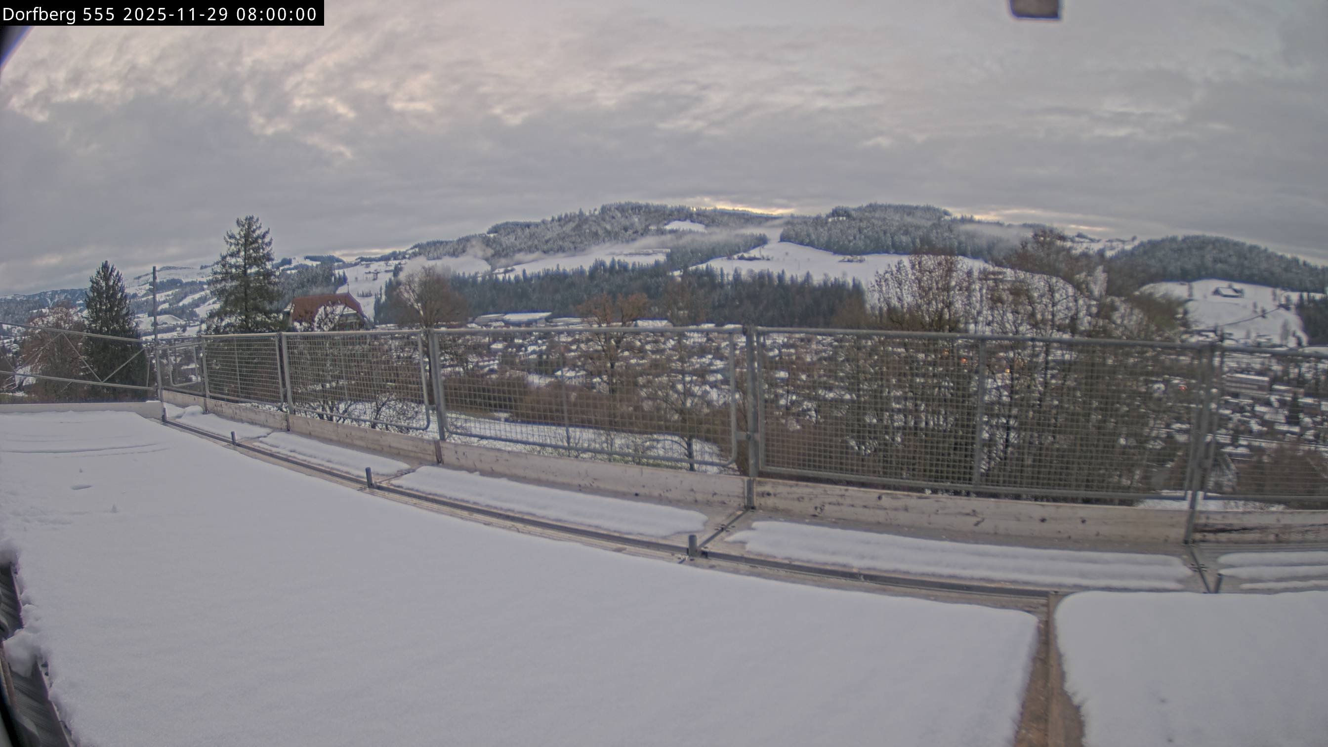 Webcam-Bild: Aussicht vom Dorfberg in Langnau 20251129-080000