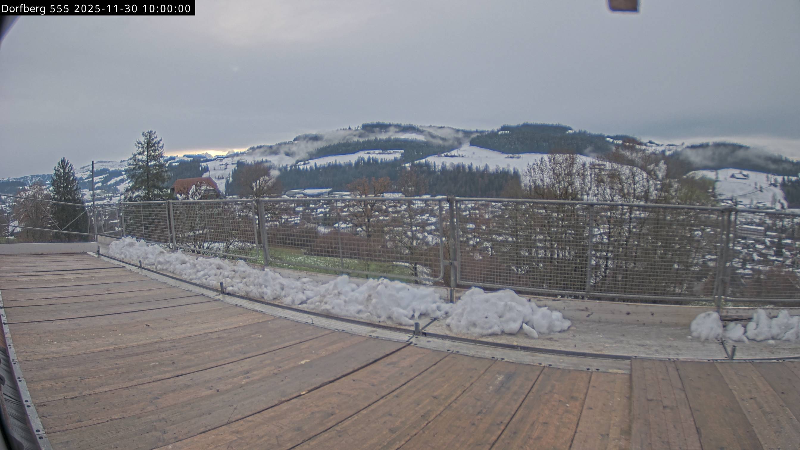 Webcam-Bild: Aussicht vom Dorfberg in Langnau 20251130-100000