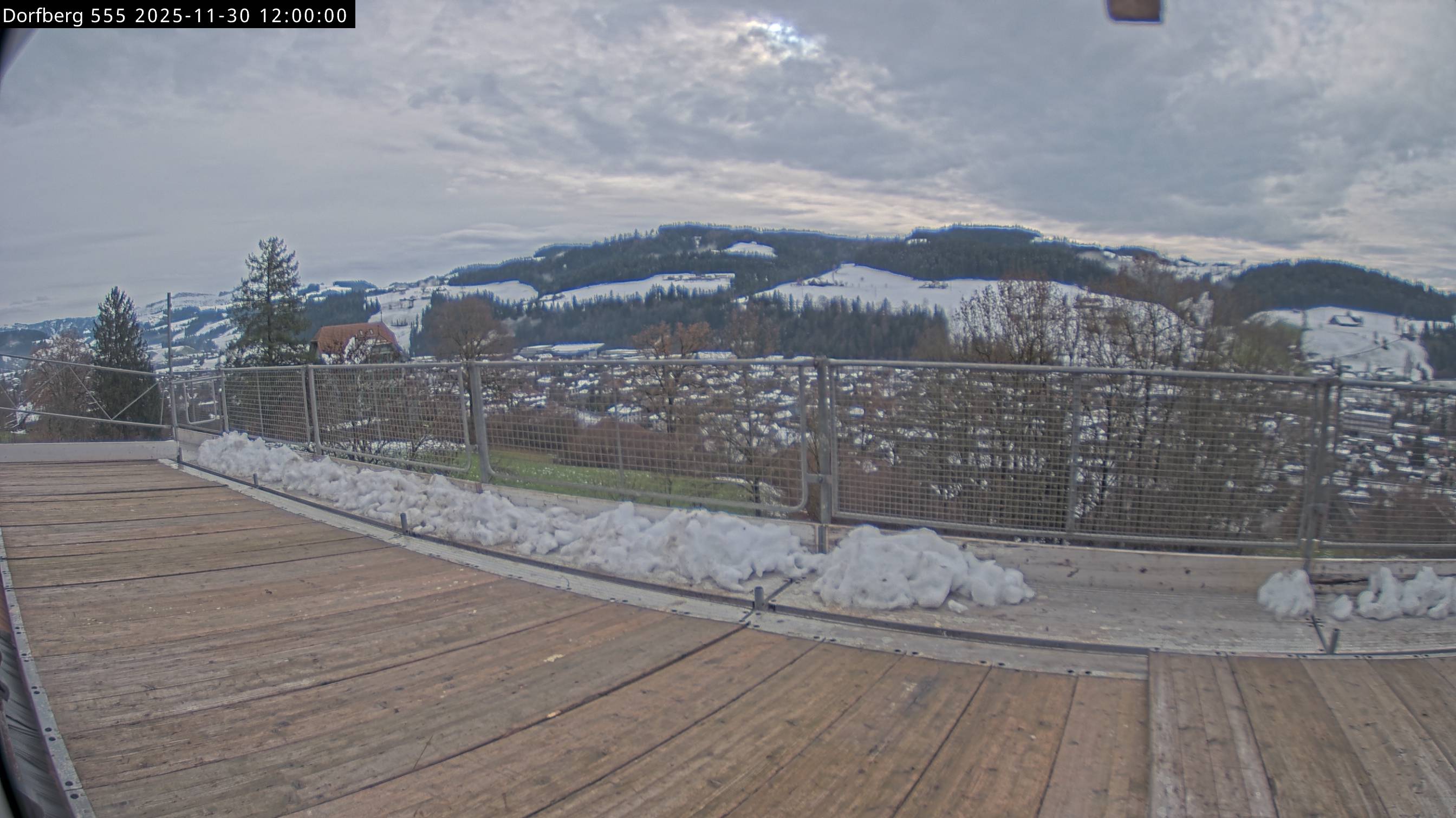 Webcam-Bild: Aussicht vom Dorfberg in Langnau 20251130-120000
