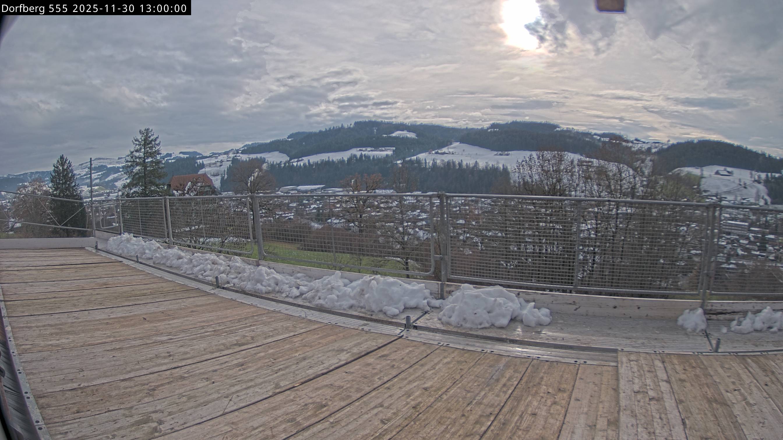 Webcam-Bild: Aussicht vom Dorfberg in Langnau 20251130-130000