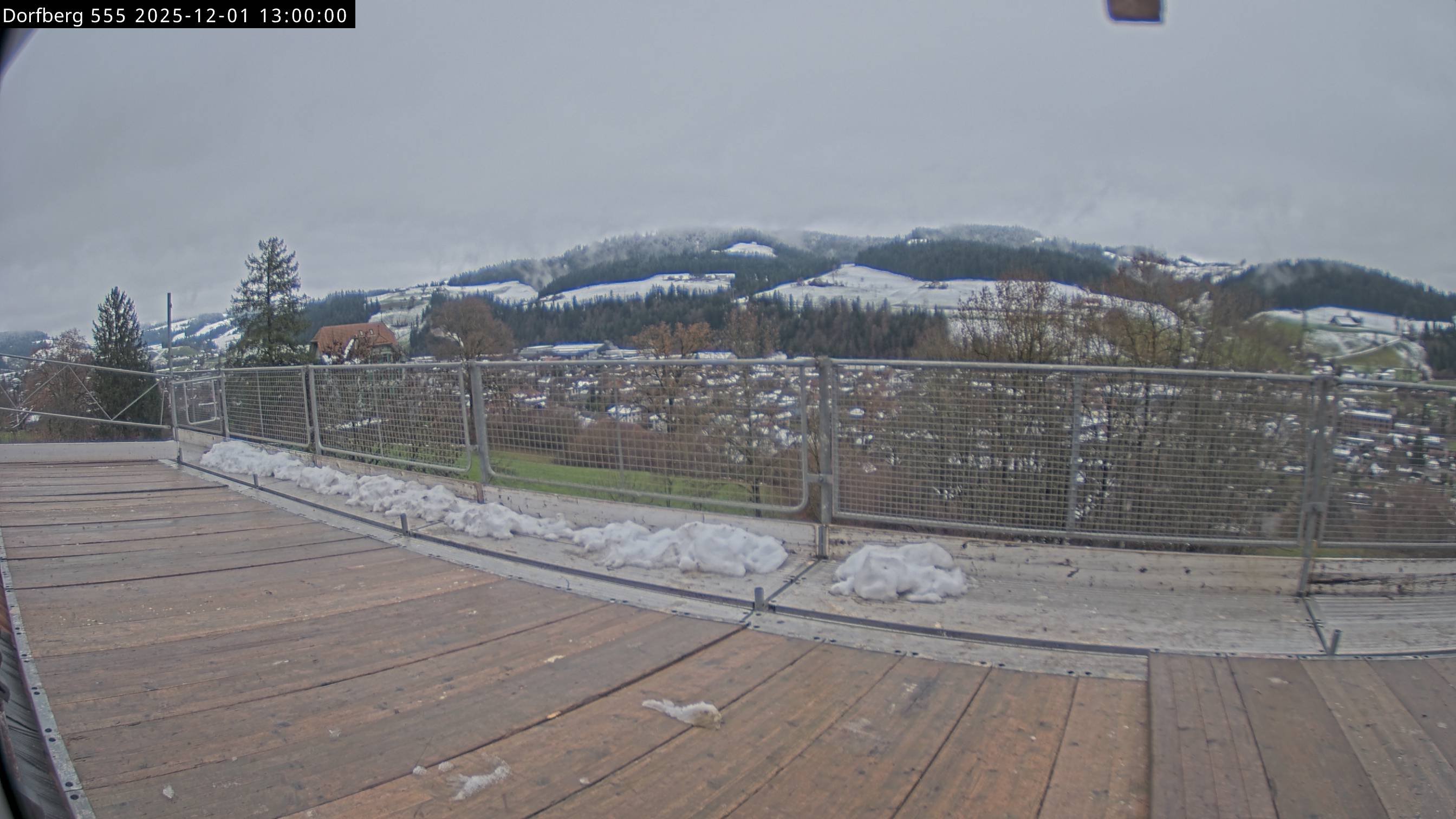 Webcam-Bild: Aussicht vom Dorfberg in Langnau 20251201-130000