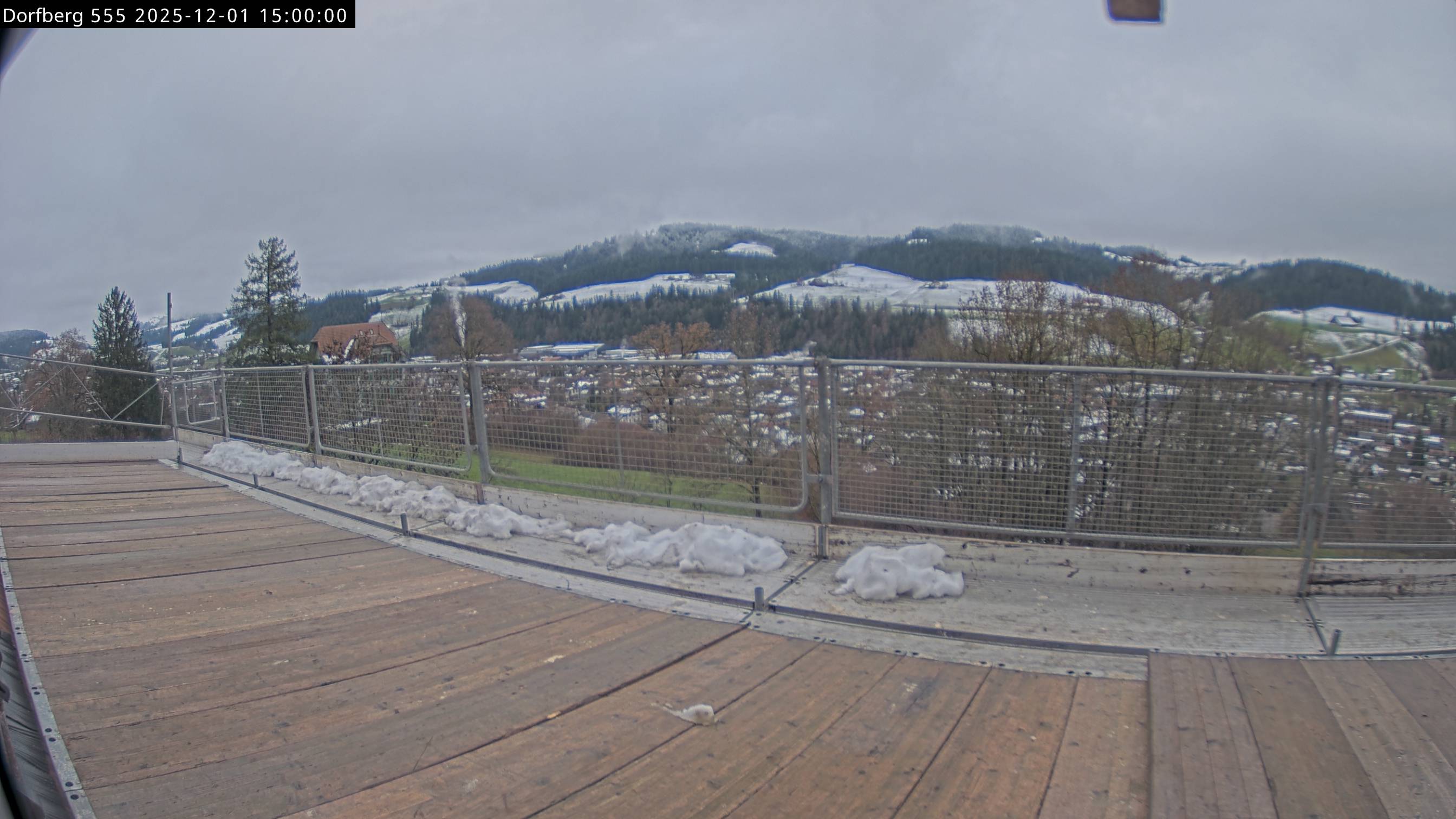 Webcam-Bild: Aussicht vom Dorfberg in Langnau 20251201-150000
