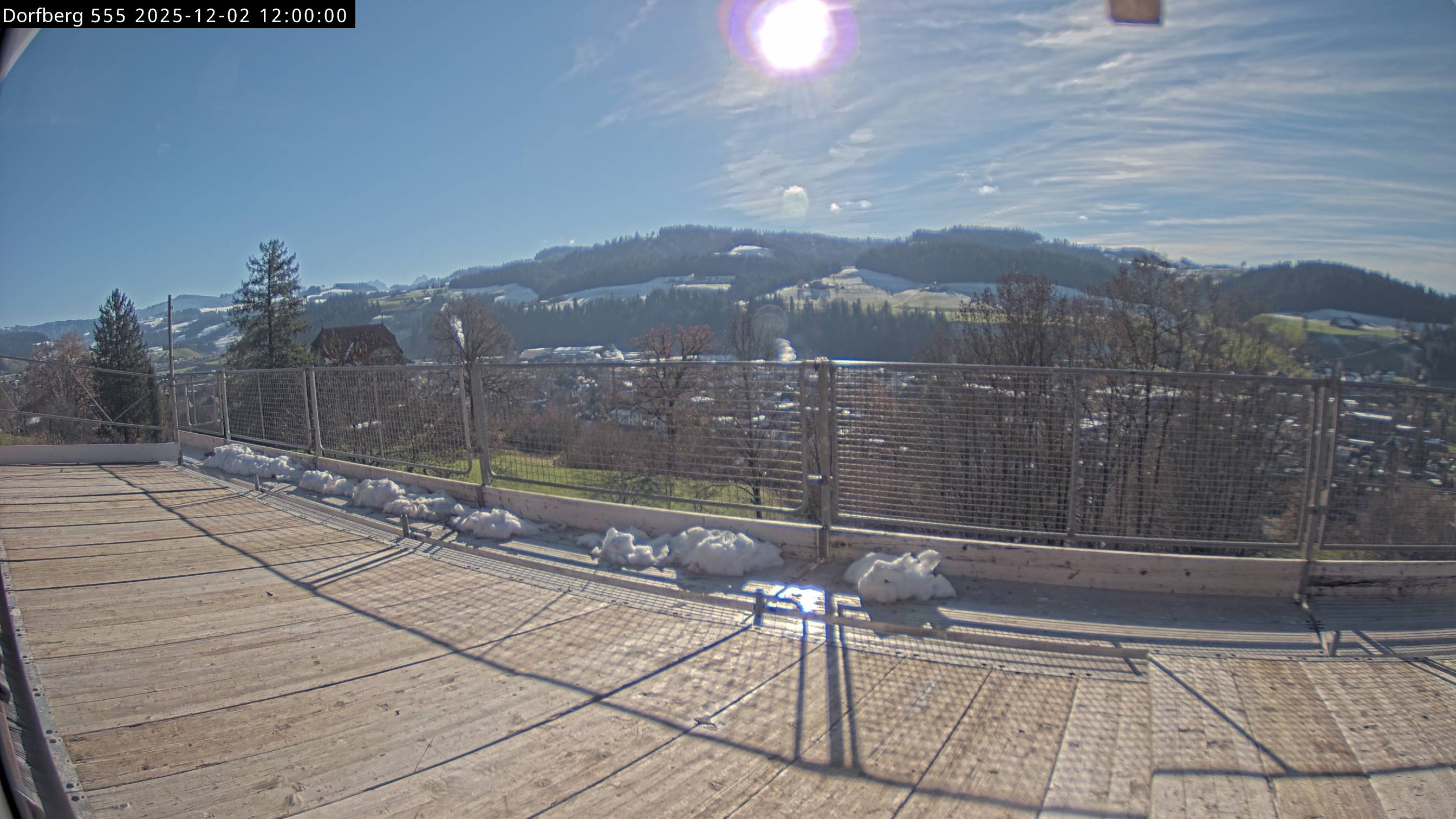 Webcam-Bild: Aussicht vom Dorfberg in Langnau 20251202-120000