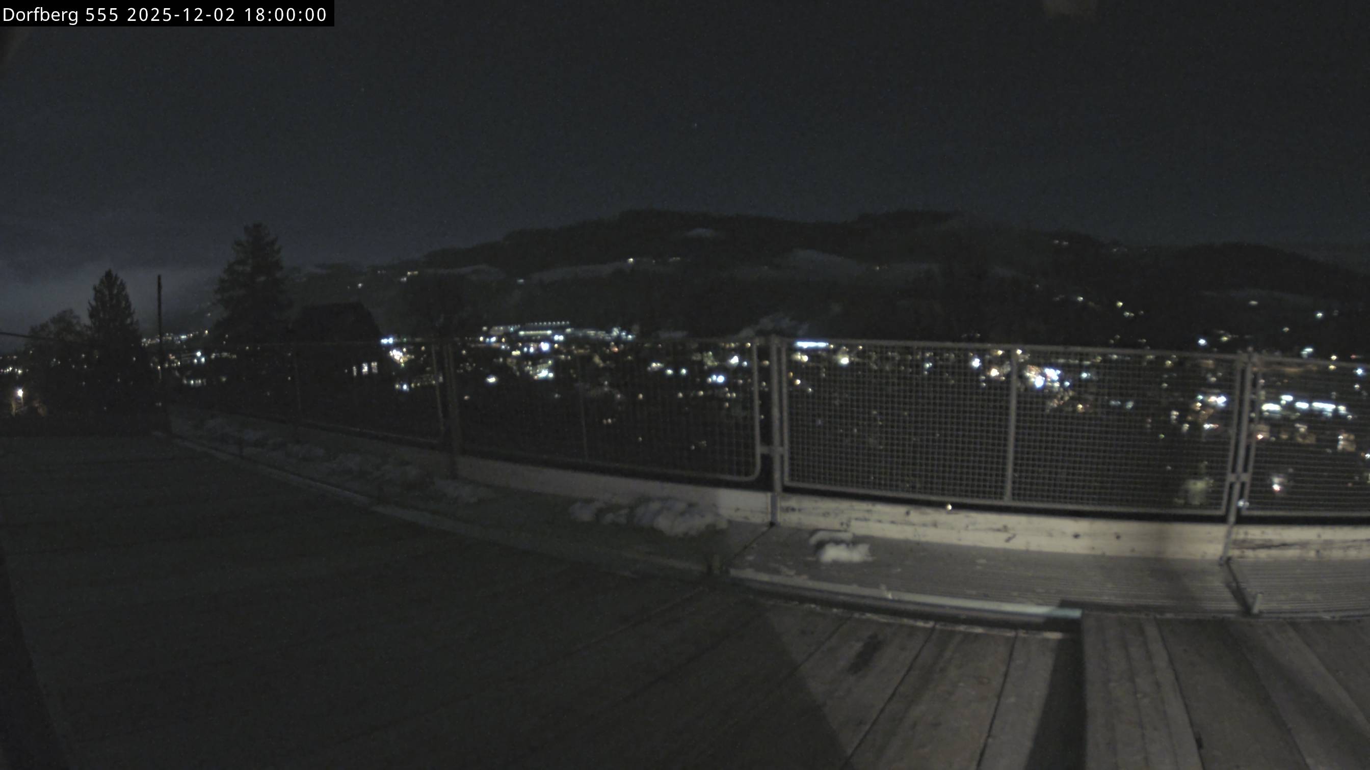 Webcam-Bild: Aussicht vom Dorfberg in Langnau 20251202-180000