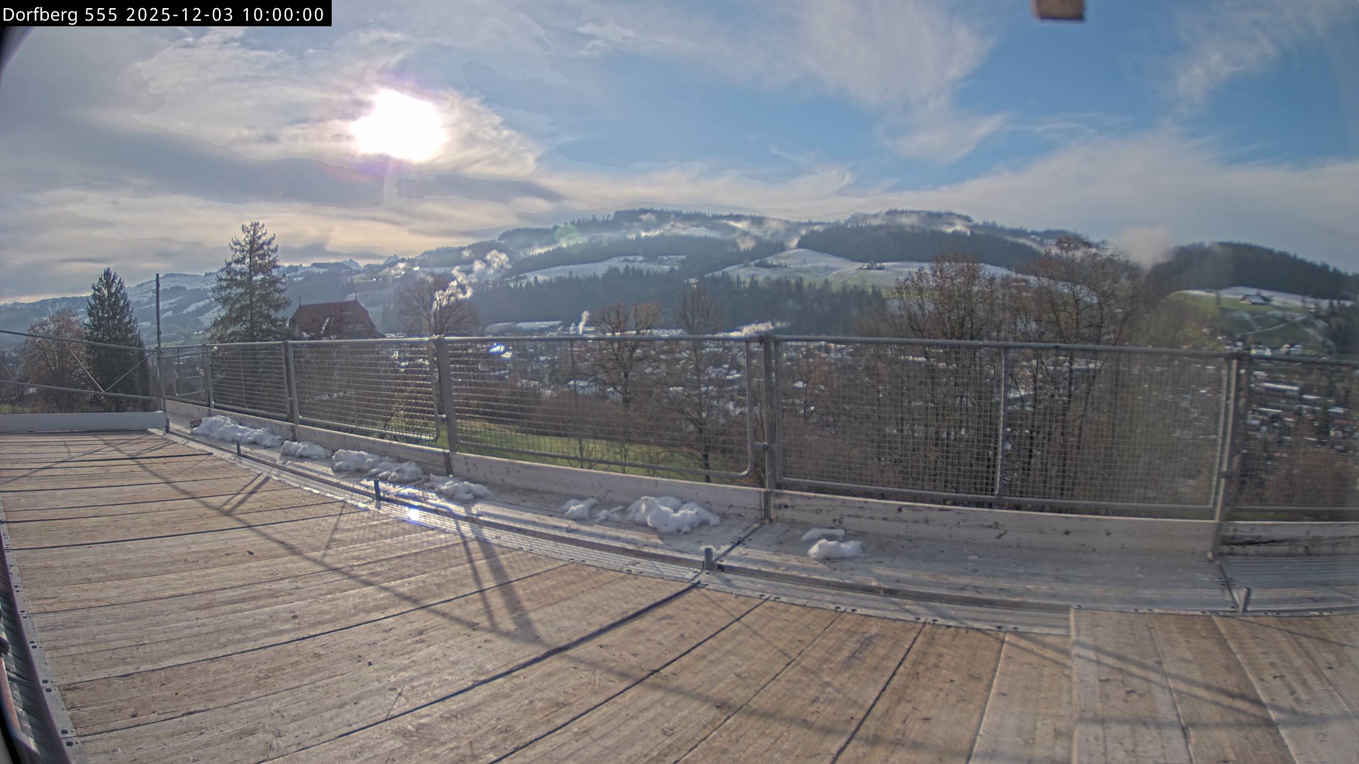 Webcam-Bild: Aussicht vom Dorfberg in Langnau 20251203-100000