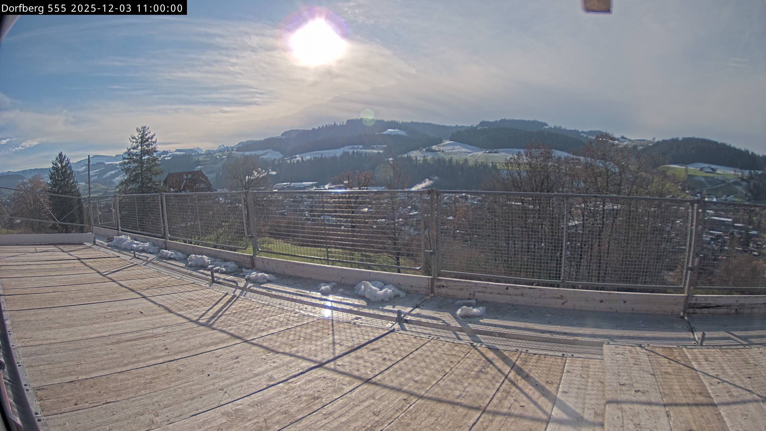 Webcam-Bild: Aussicht vom Dorfberg in Langnau 20251203-110000