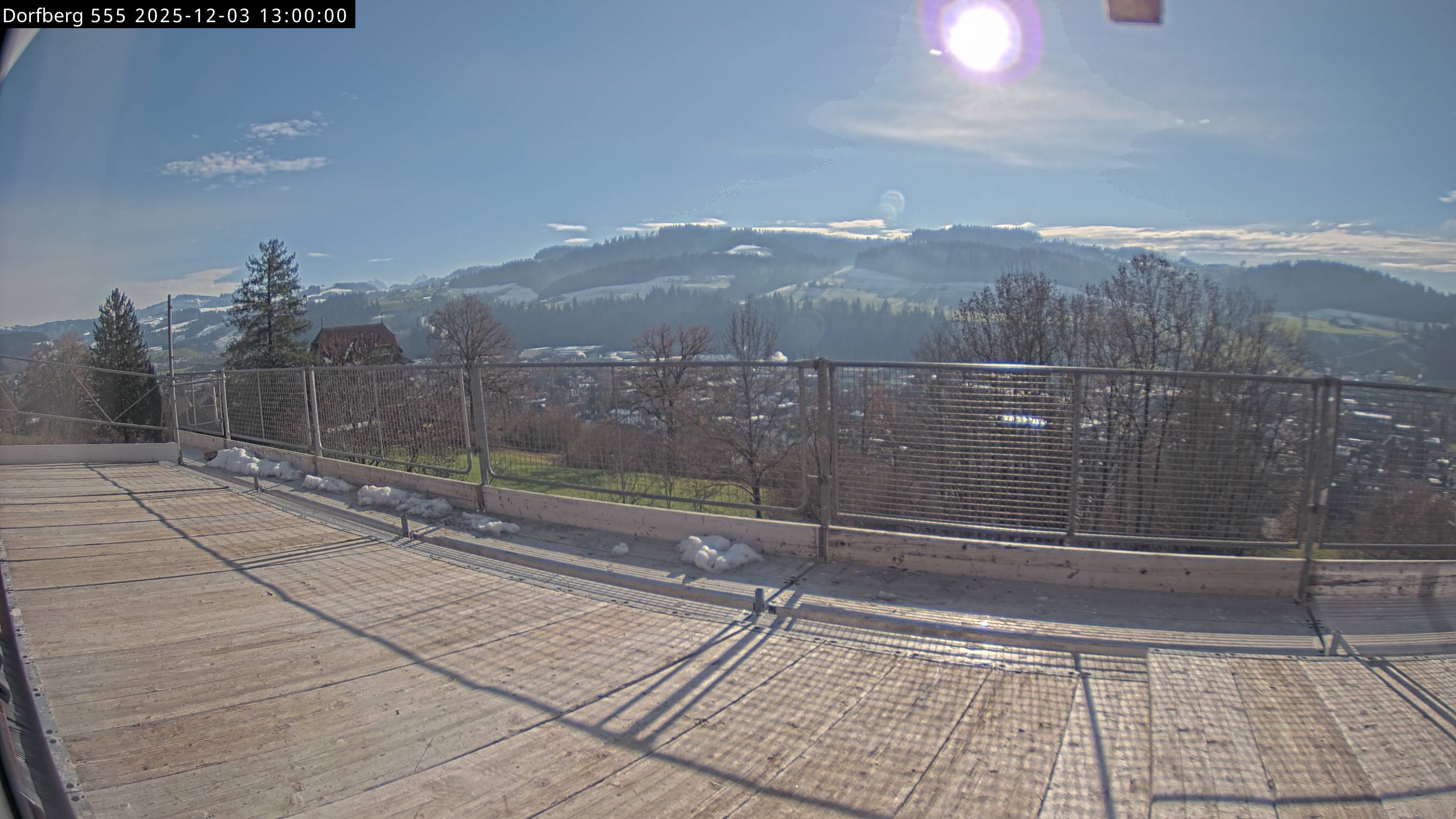 Webcam-Bild: Aussicht vom Dorfberg in Langnau 20251203-130000
