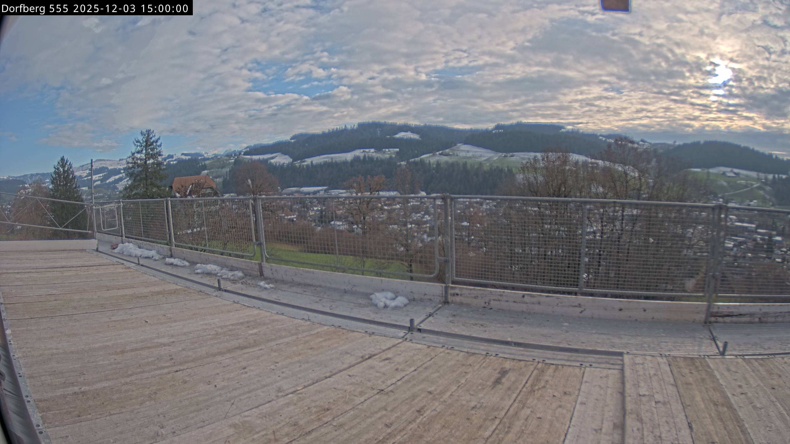 Webcam-Bild: Aussicht vom Dorfberg in Langnau 20251203-150000