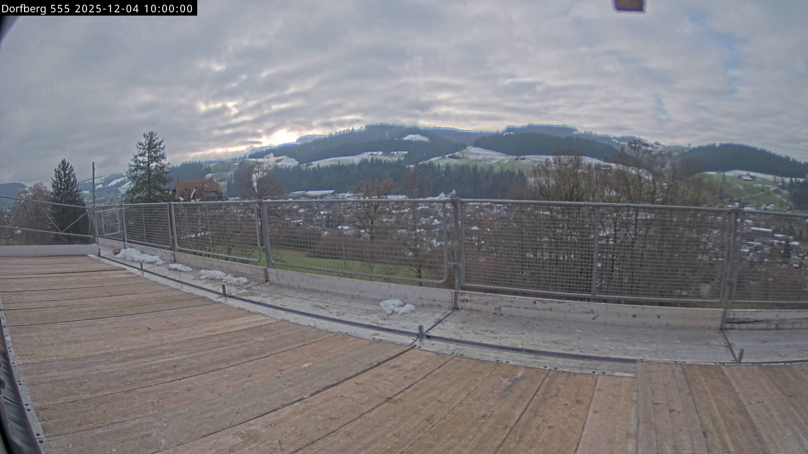 Webcam-Bild: Aussicht vom Dorfberg in Langnau 20251204-100000