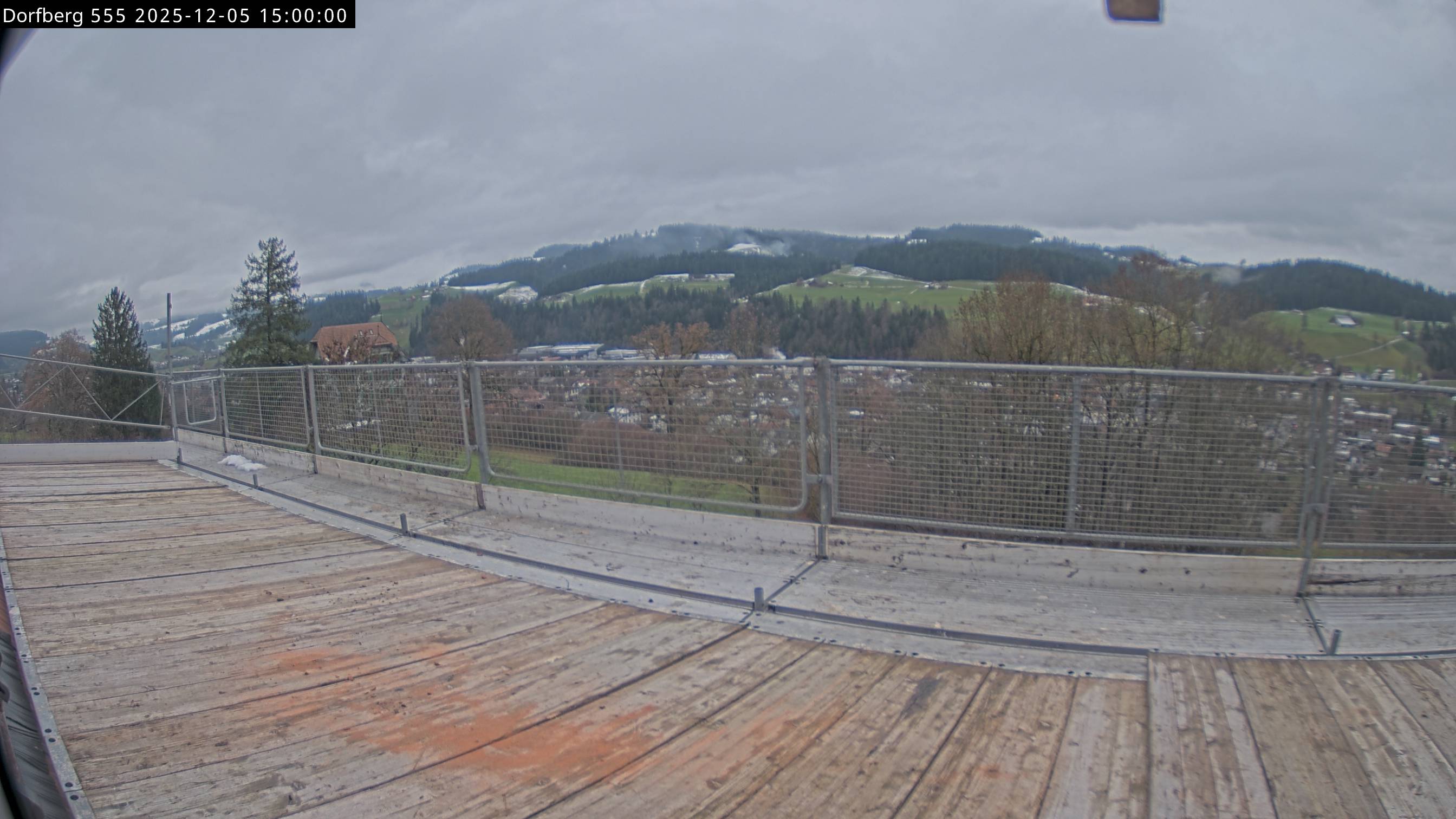 Webcam-Bild: Aussicht vom Dorfberg in Langnau 20251205-150000