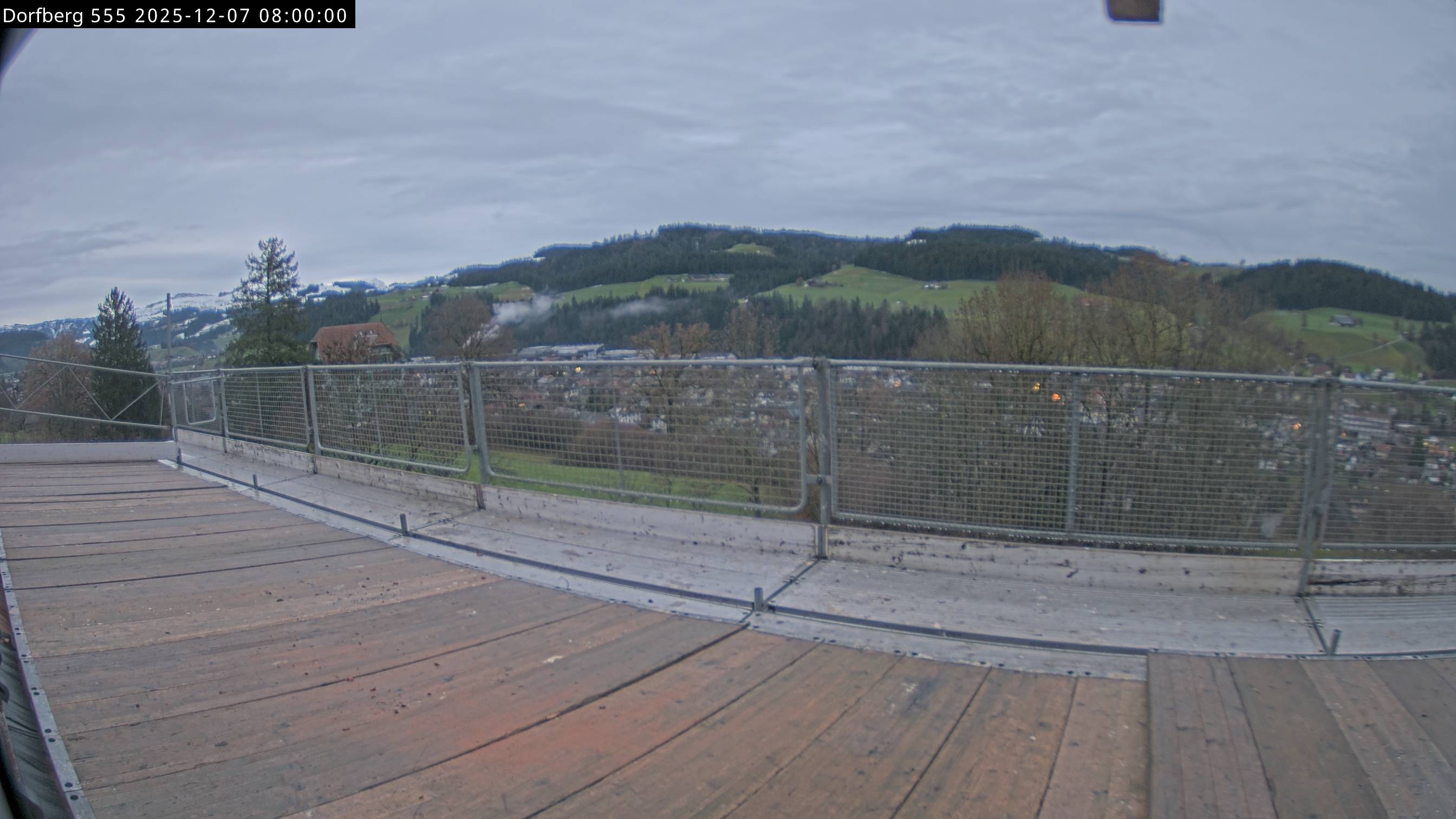 Webcam-Bild: Aussicht vom Dorfberg in Langnau 20251207-080000