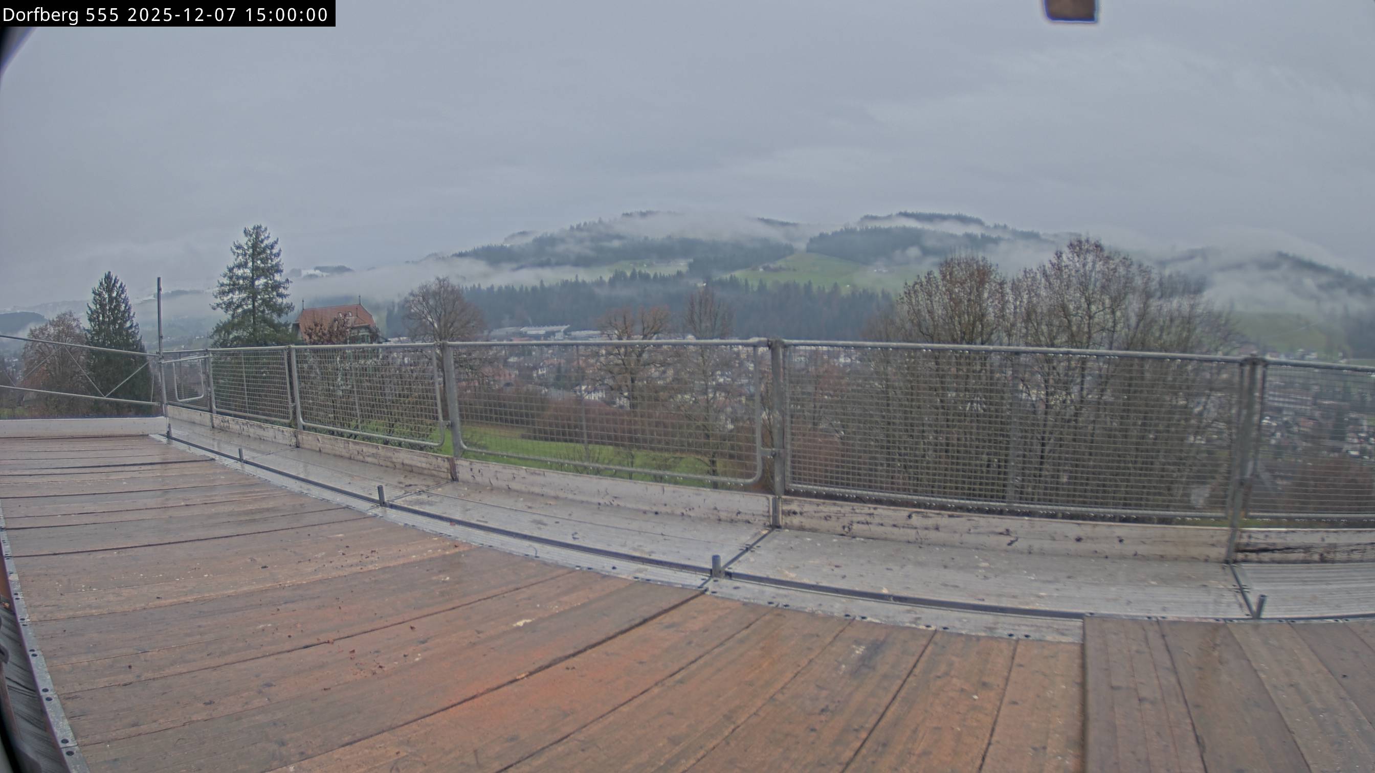 Webcam-Bild: Aussicht vom Dorfberg in Langnau 20251207-150000