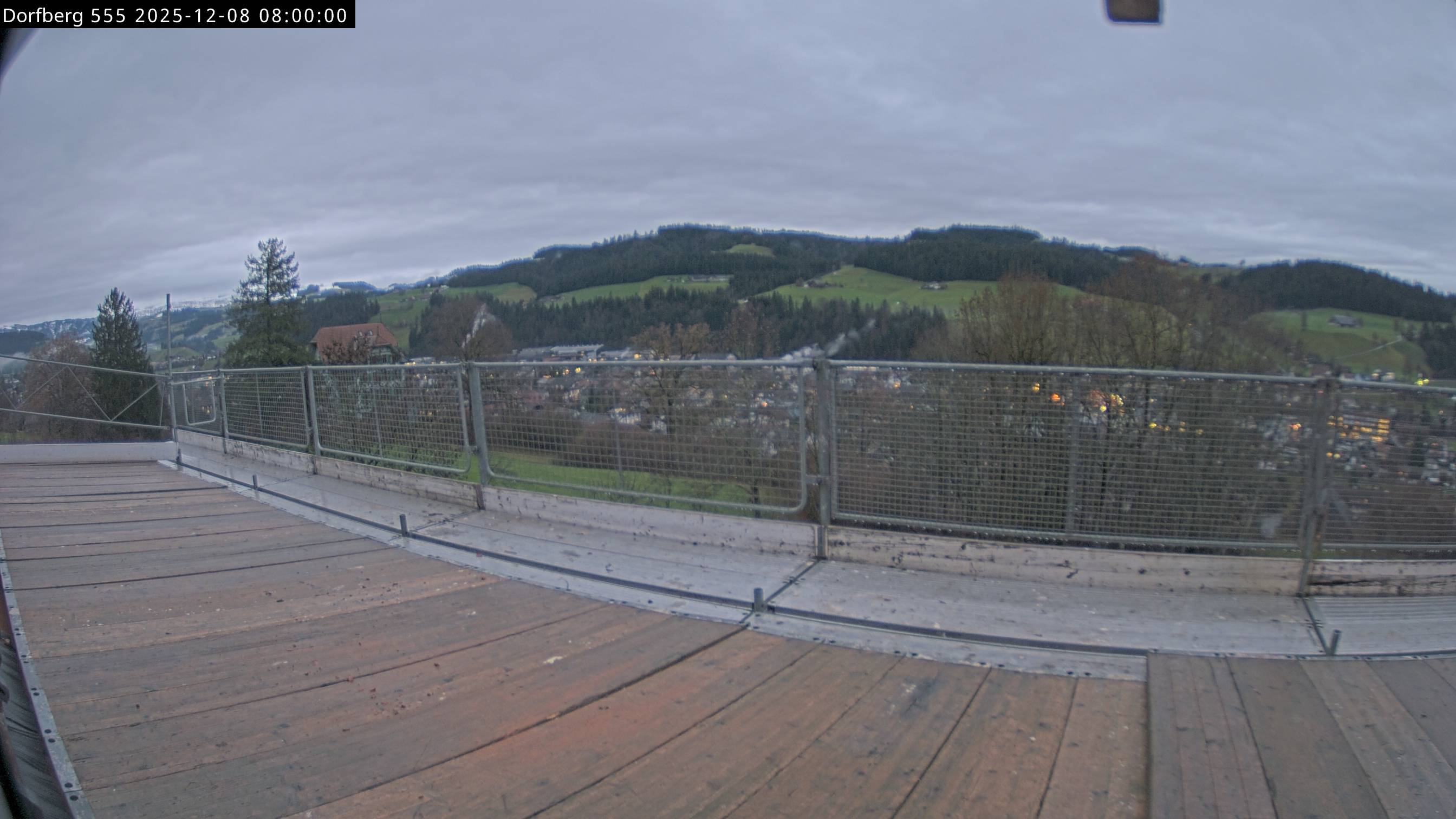 Webcam-Bild: Aussicht vom Dorfberg in Langnau 20251208-080000