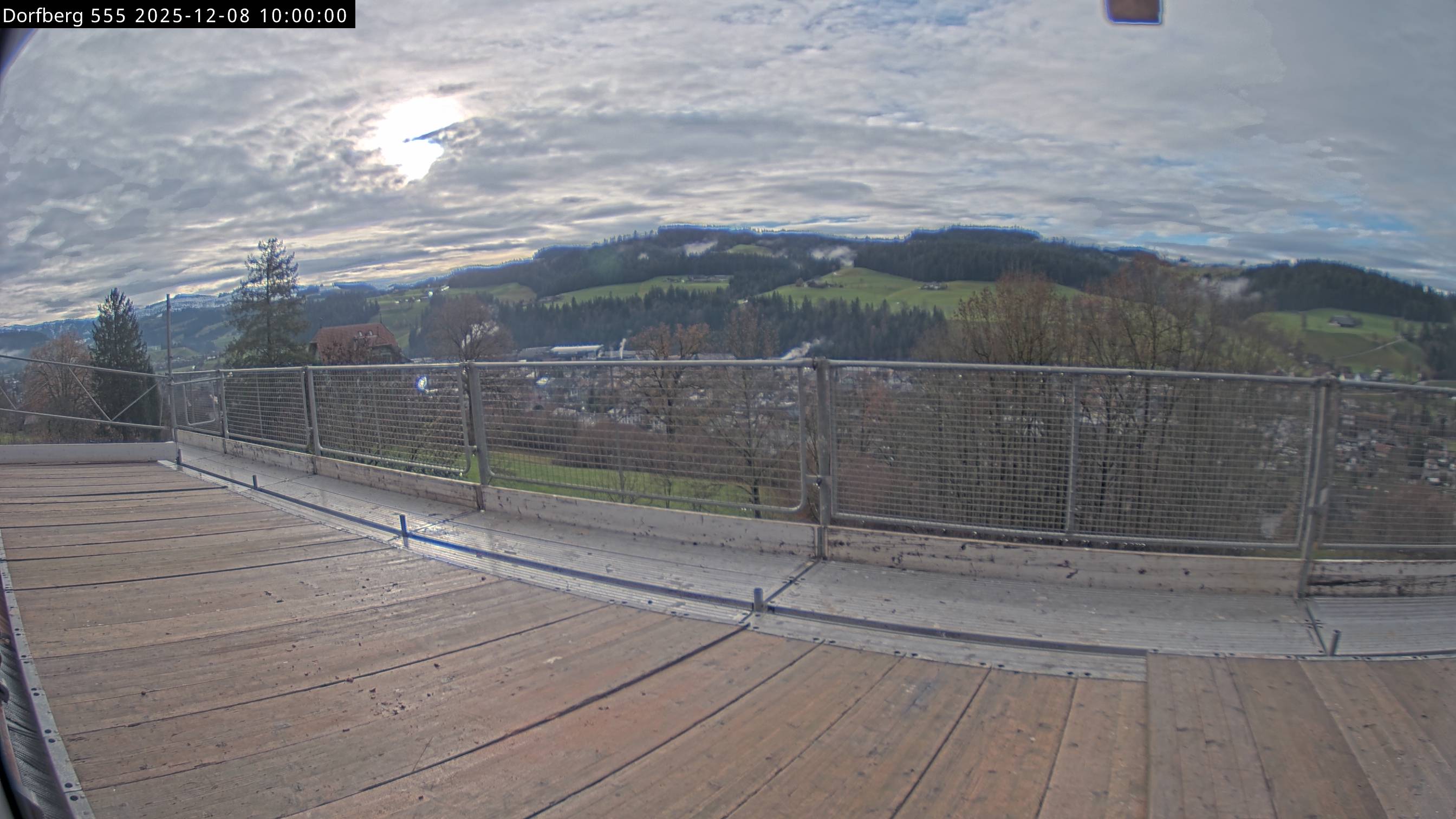 Webcam-Bild: Aussicht vom Dorfberg in Langnau 20251208-100000
