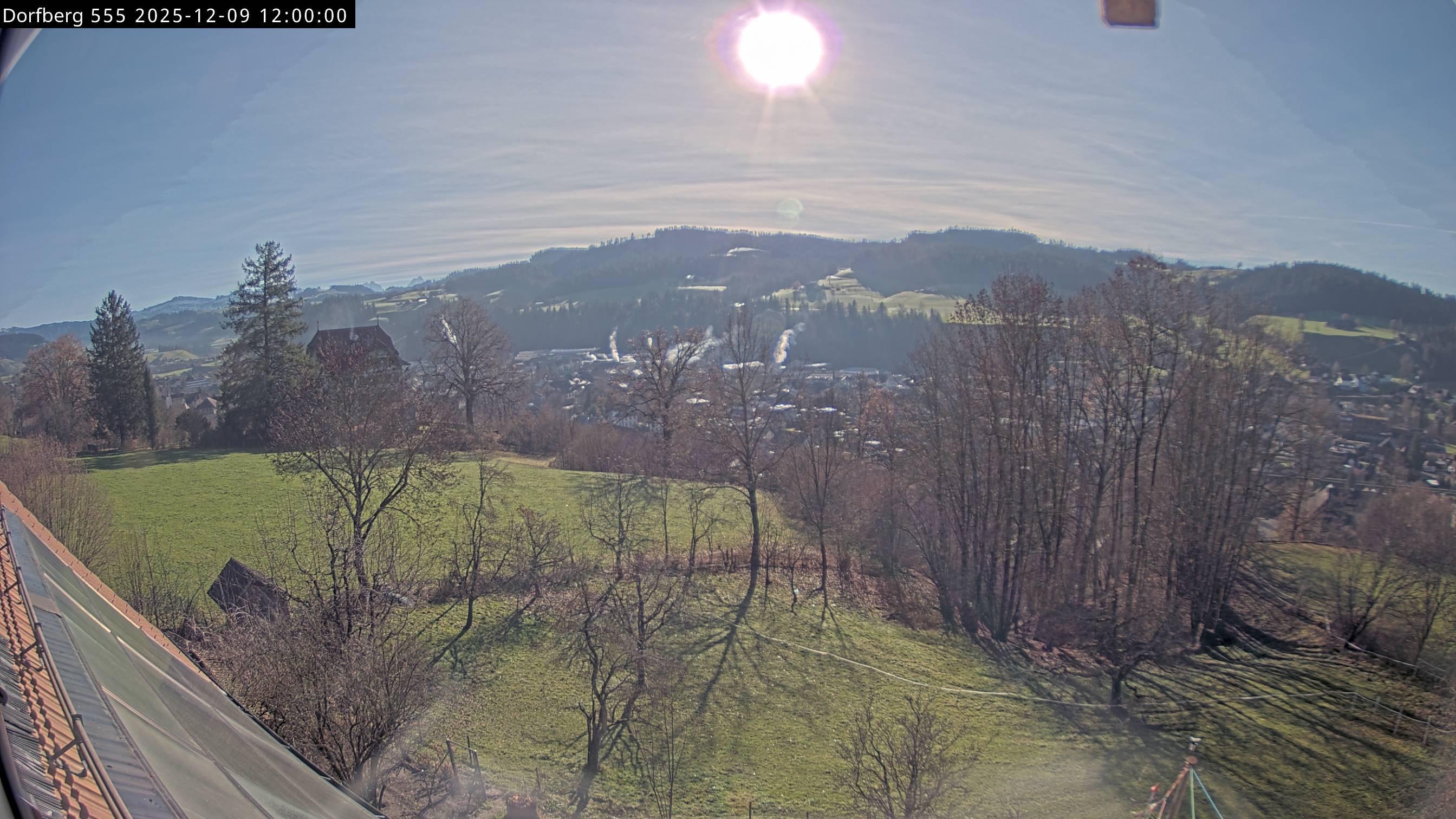 Webcam-Bild: Aussicht vom Dorfberg in Langnau 20251209-120000