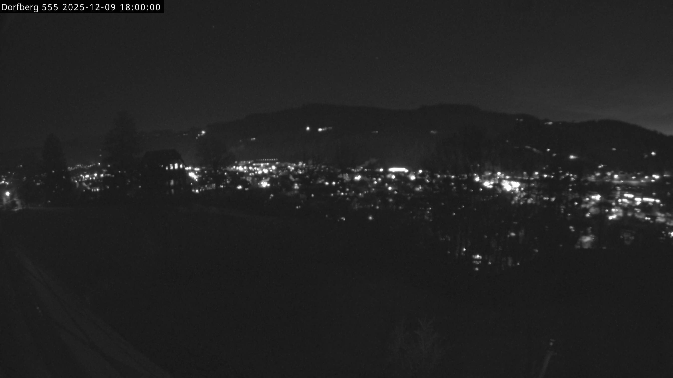 Webcam-Bild: Aussicht vom Dorfberg in Langnau 20251209-180000