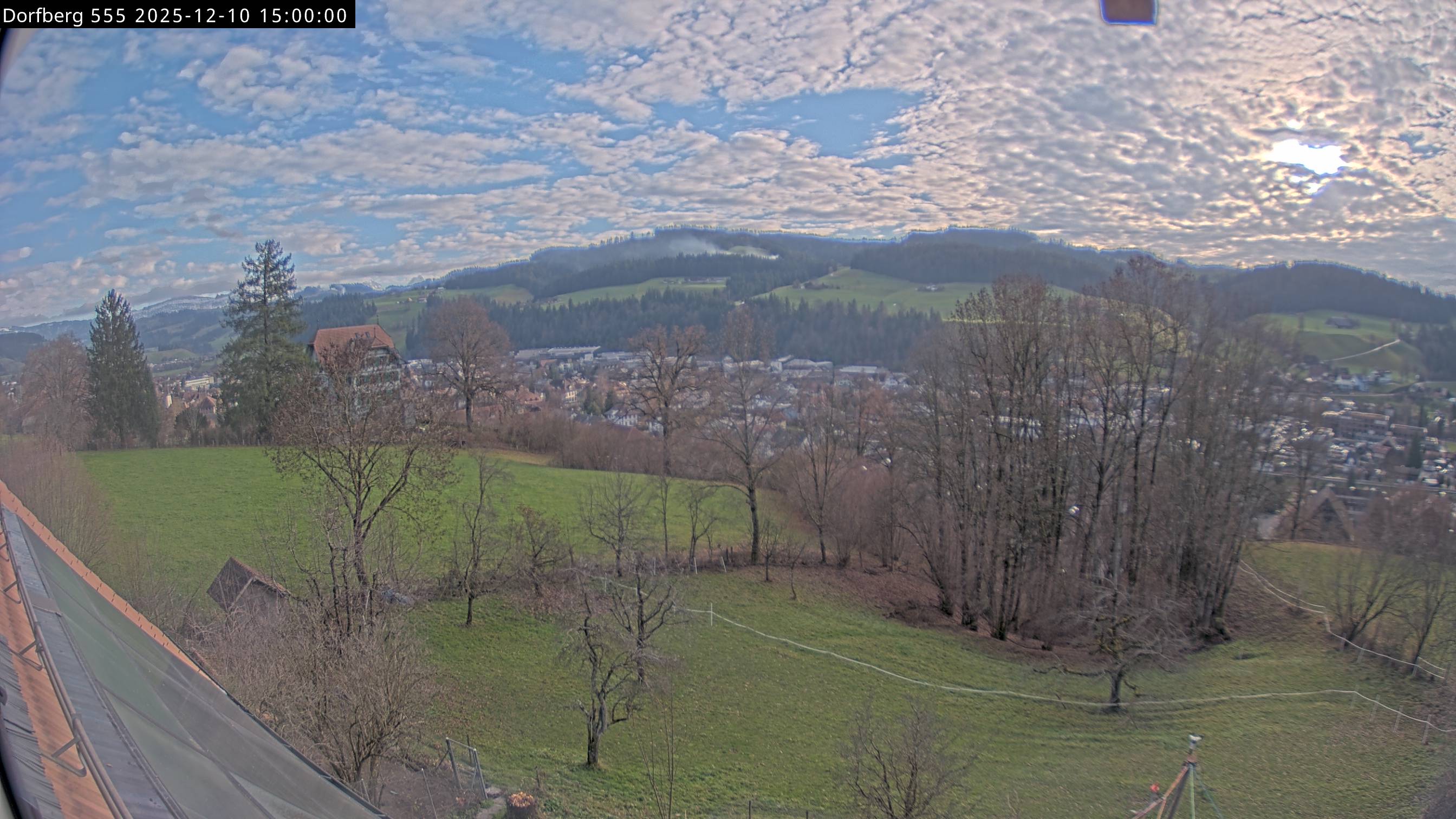 Webcam-Bild: Aussicht vom Dorfberg in Langnau 20251210-150000