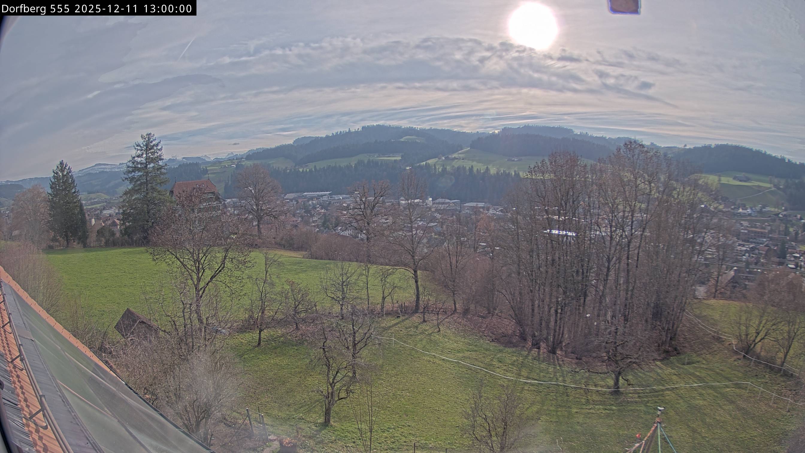 Webcam-Bild: Aussicht vom Dorfberg in Langnau 20251211-130000