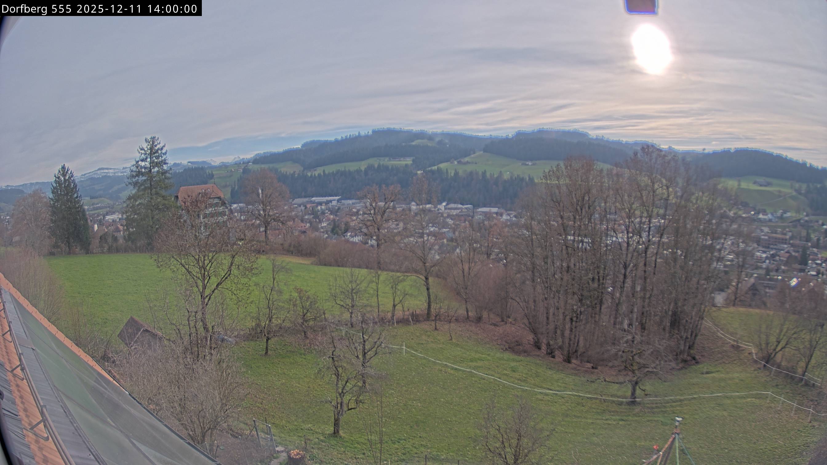 Webcam-Bild: Aussicht vom Dorfberg in Langnau 20251211-140000