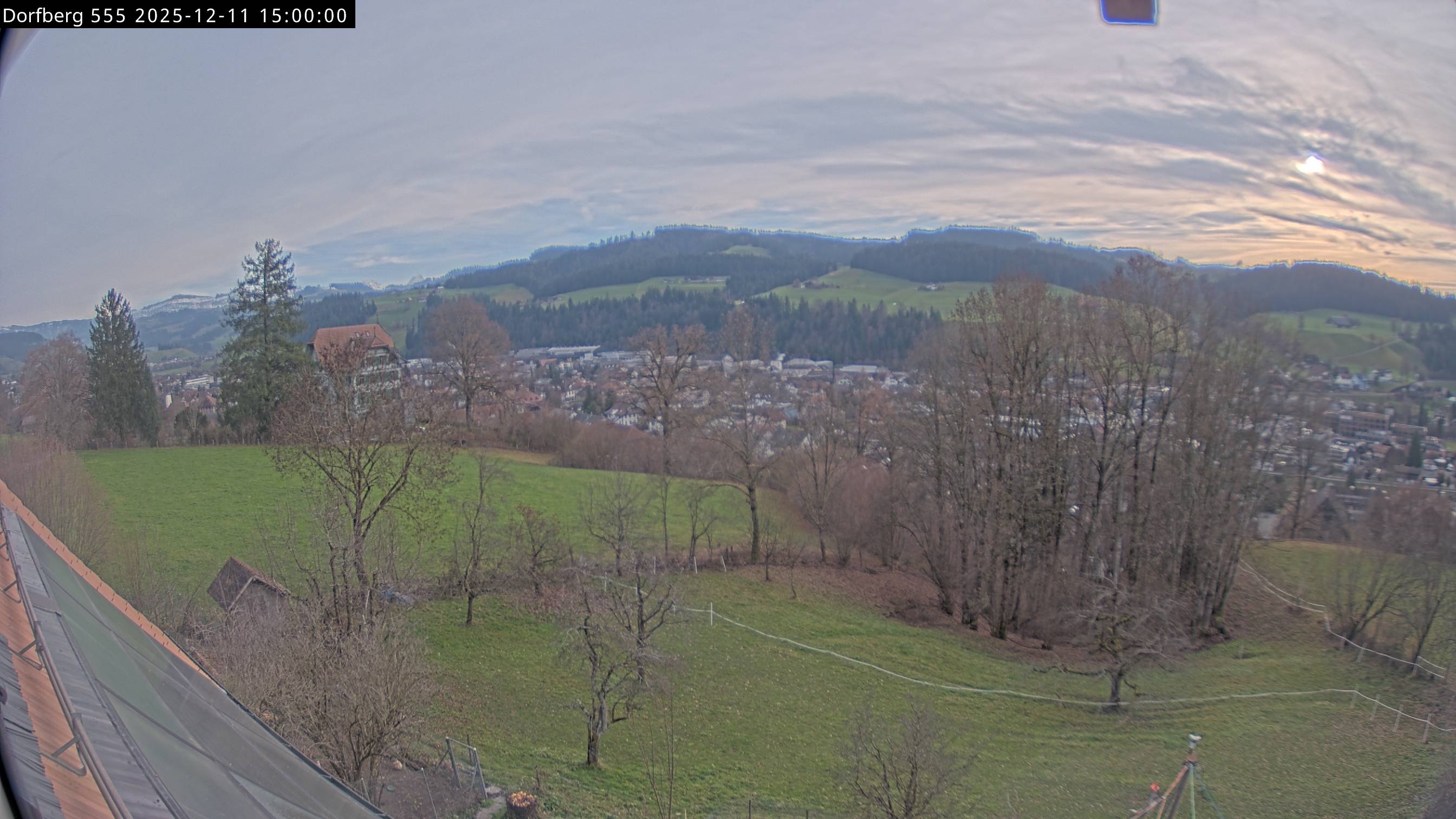 Webcam-Bild: Aussicht vom Dorfberg in Langnau 20251211-150000