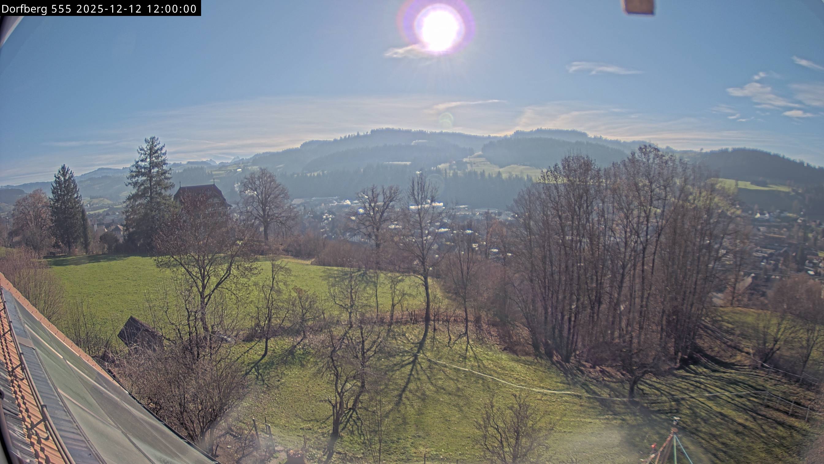 Webcam-Bild: Aussicht vom Dorfberg in Langnau 20251212-120000