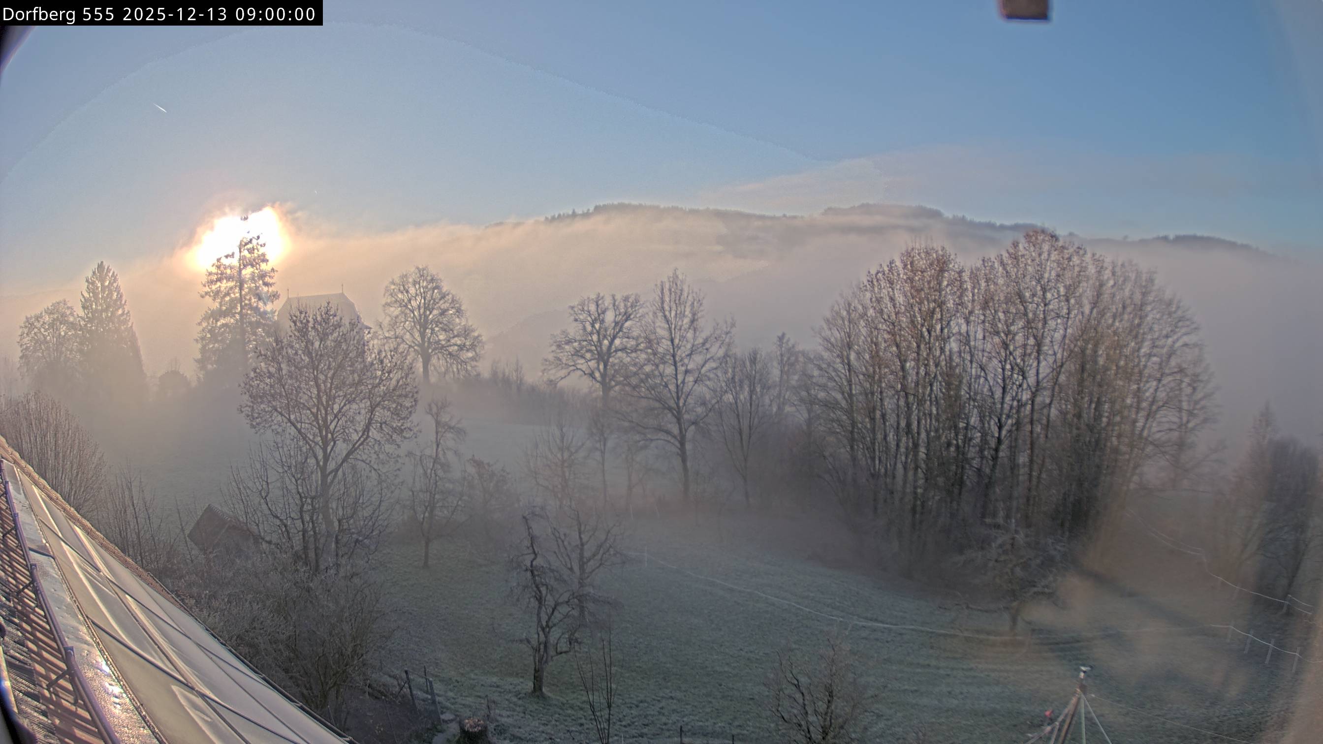 Webcam-Bild: Aussicht vom Dorfberg in Langnau 20251213-090000