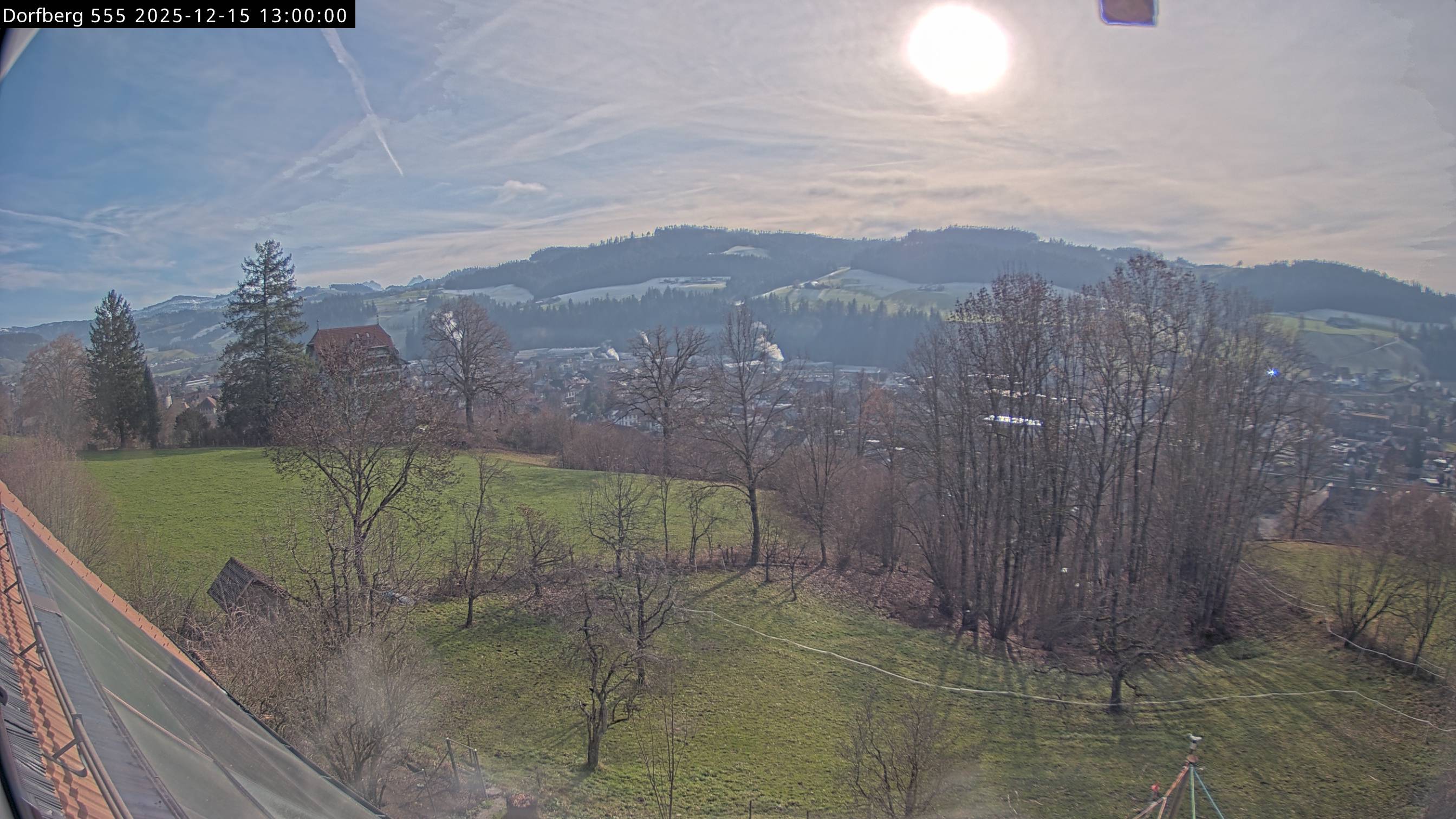Webcam-Bild: Aussicht vom Dorfberg in Langnau 20251215-130000