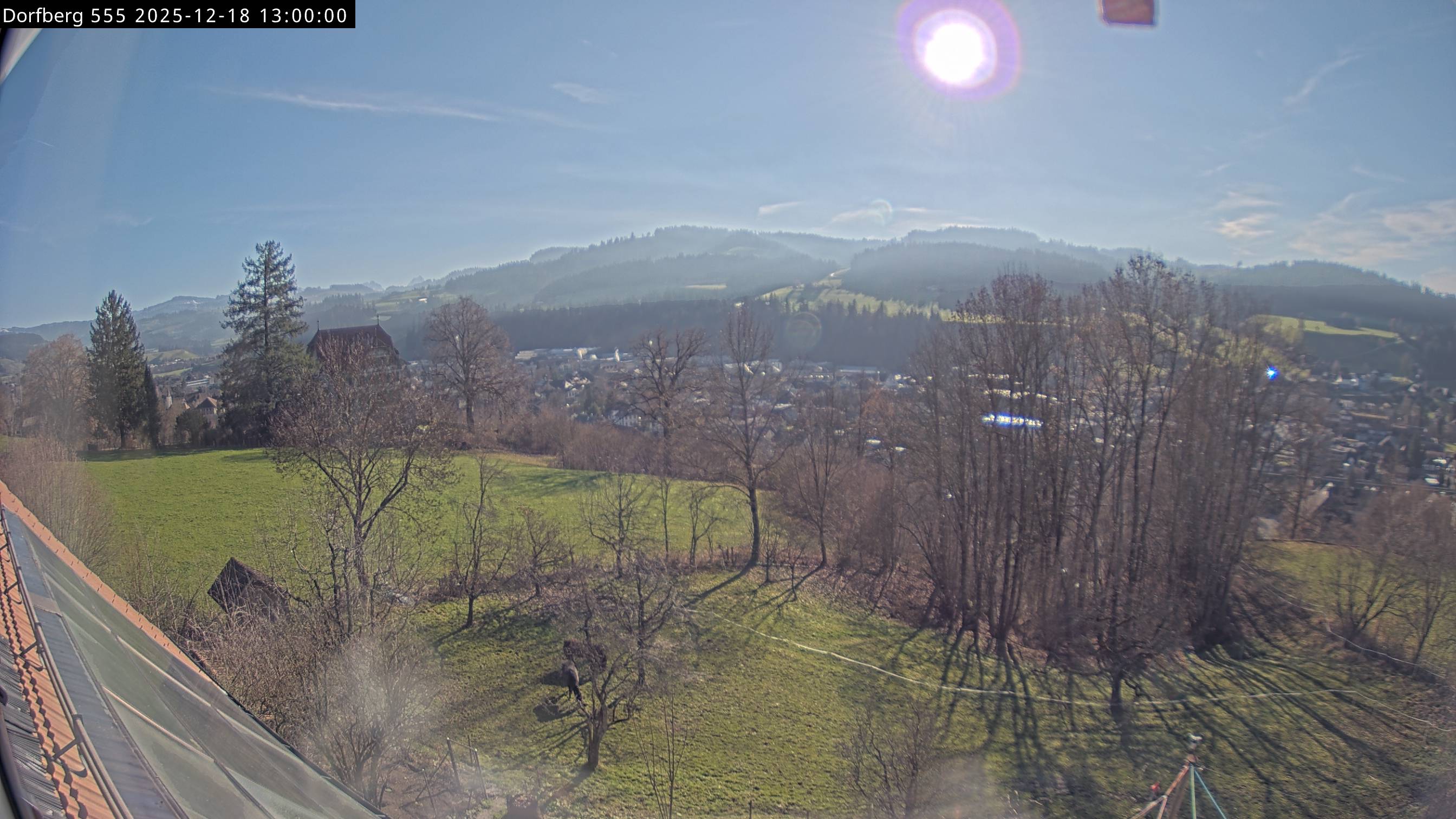 Webcam-Bild: Aussicht vom Dorfberg in Langnau 20251218-130000