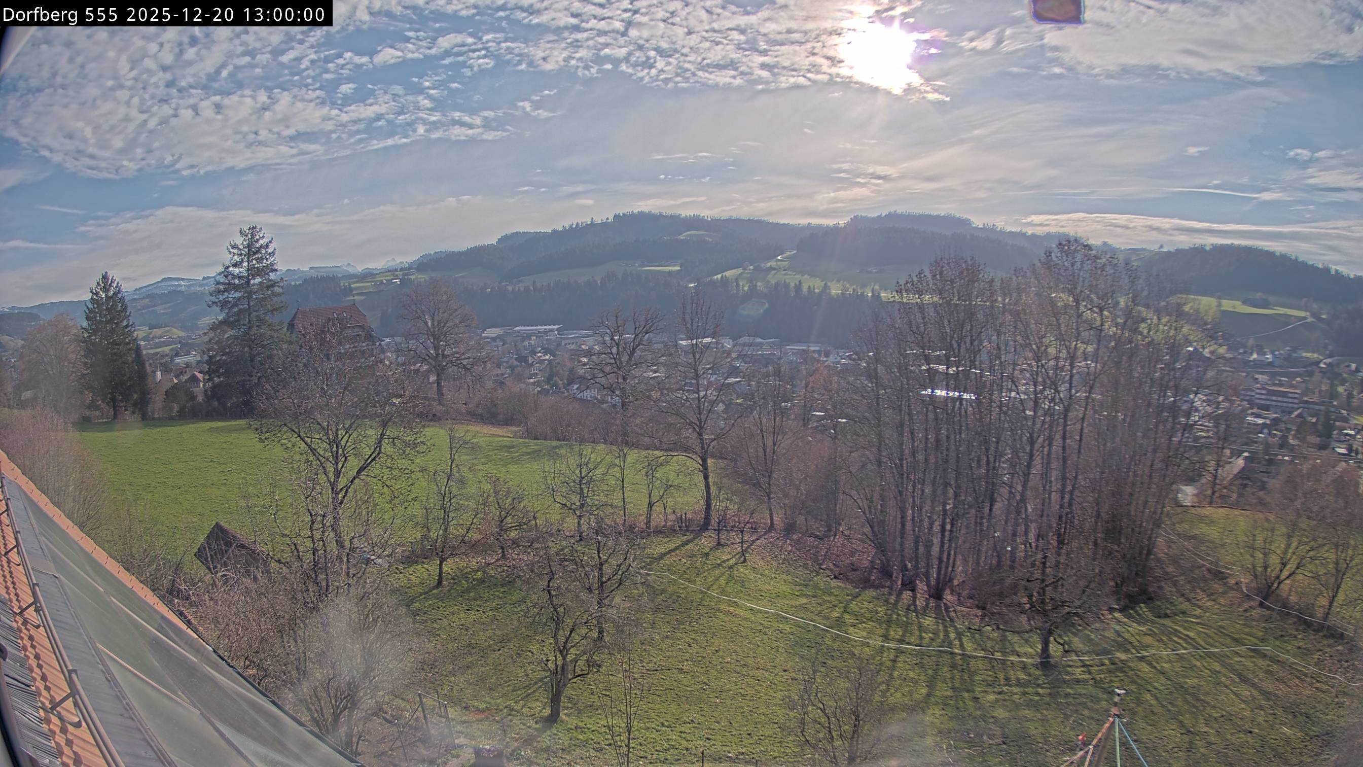 Webcam-Bild: Aussicht vom Dorfberg in Langnau 20251220-130000