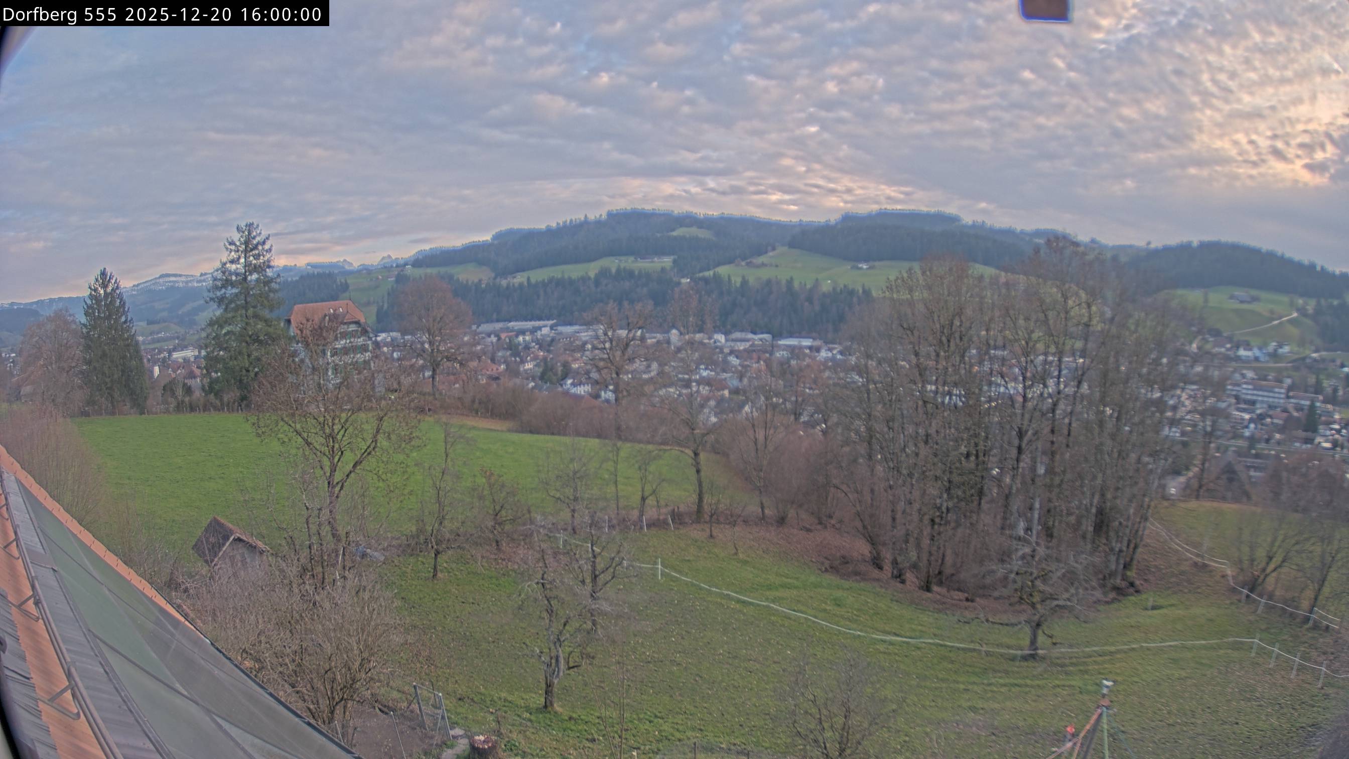 Webcam-Bild: Aussicht vom Dorfberg in Langnau 20251220-160000