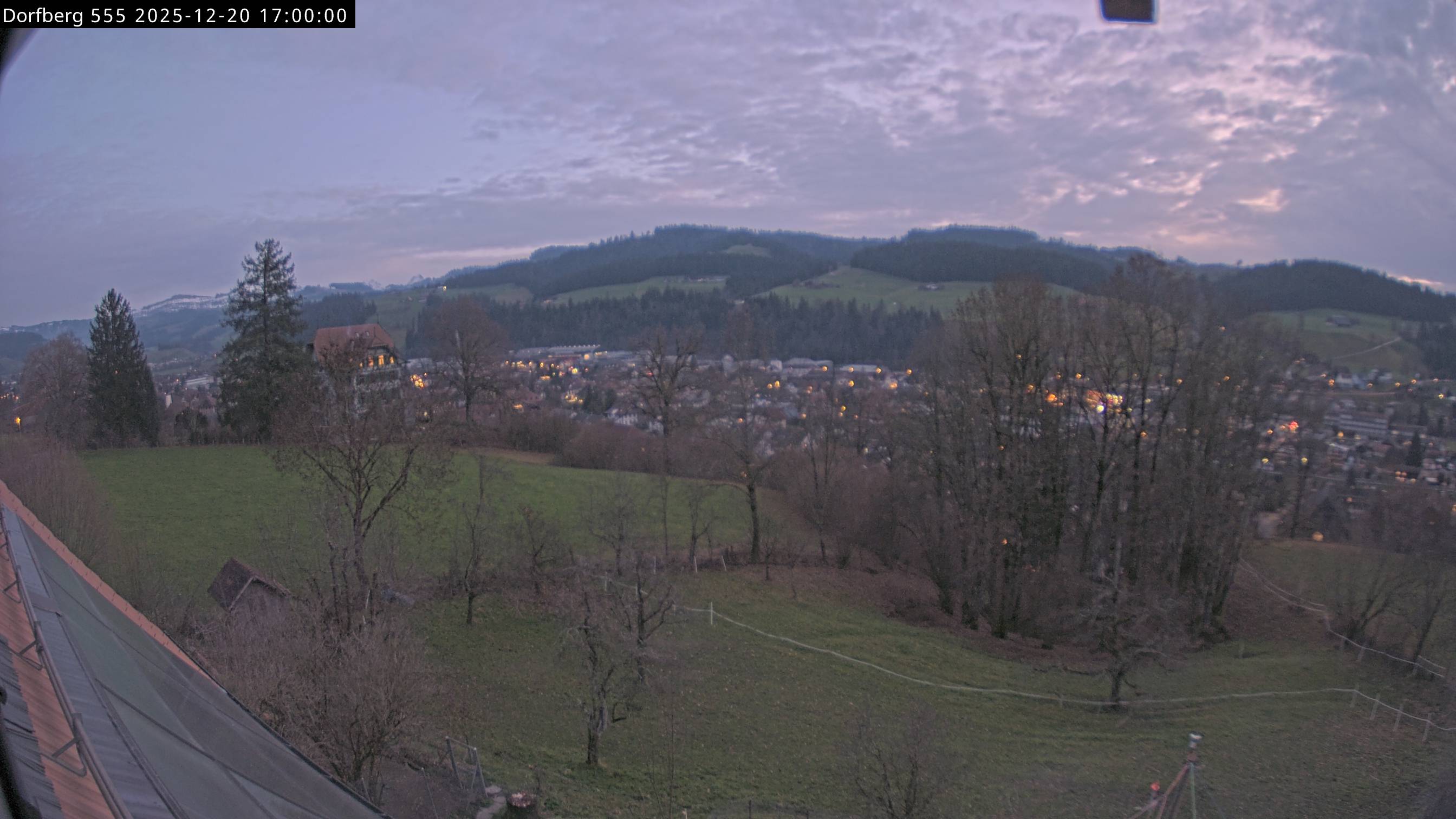 Webcam-Bild: Aussicht vom Dorfberg in Langnau 20251220-170000