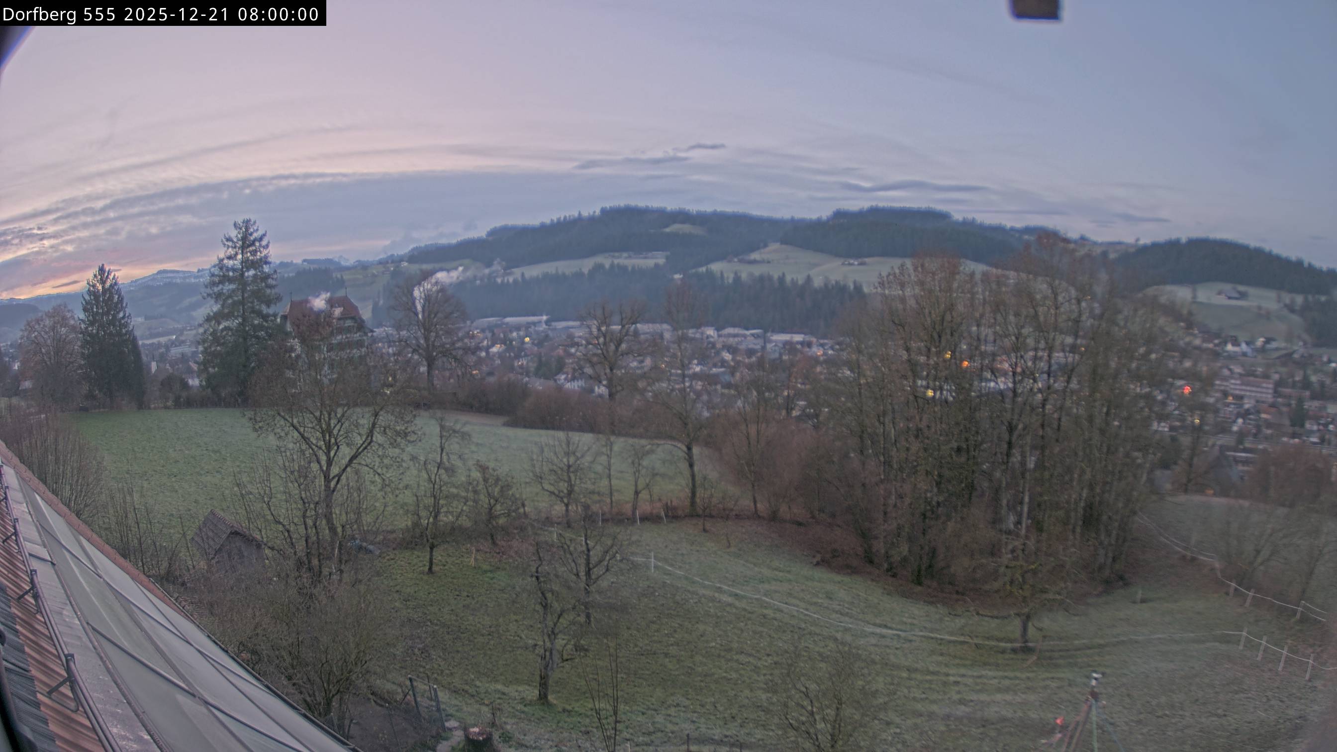 Webcam-Bild: Aussicht vom Dorfberg in Langnau 20251221-080000