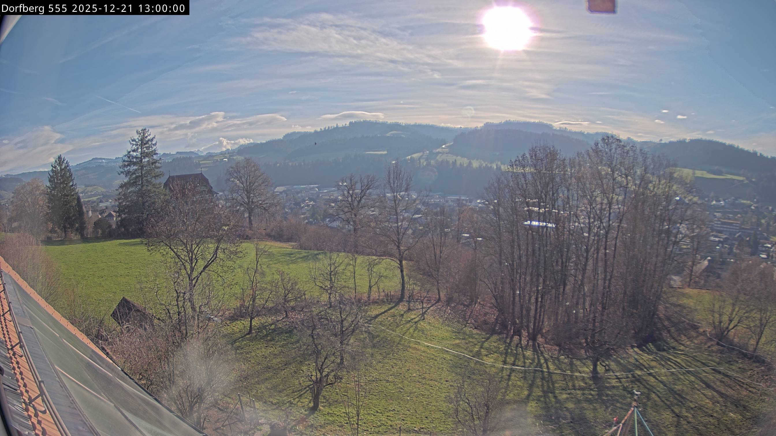 Webcam-Bild: Aussicht vom Dorfberg in Langnau 20251221-130000