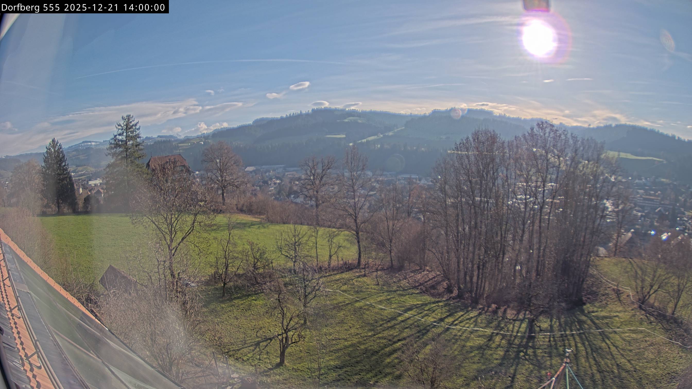 Webcam-Bild: Aussicht vom Dorfberg in Langnau 20251221-140000