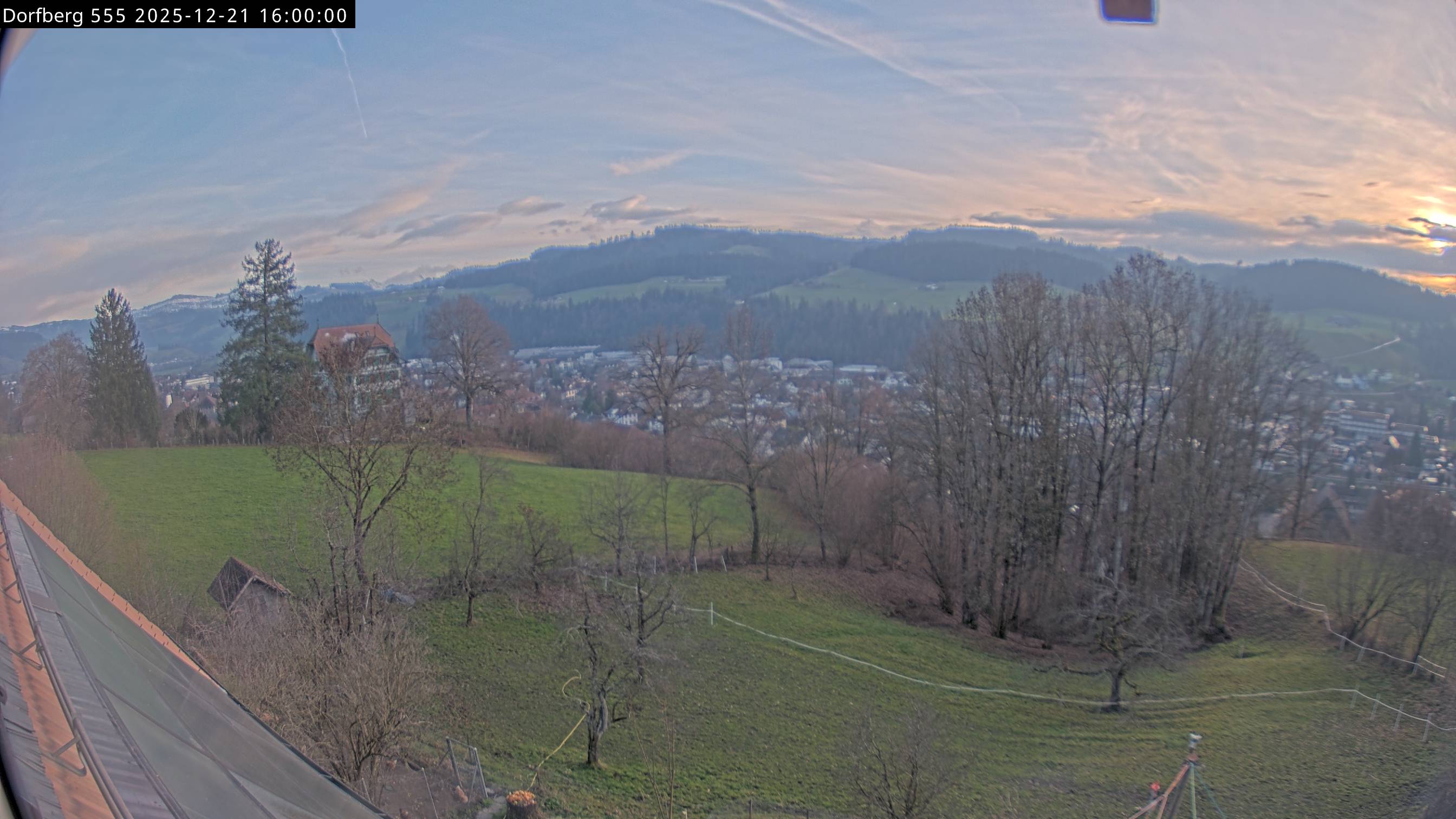 Webcam-Bild: Aussicht vom Dorfberg in Langnau 20251221-160000