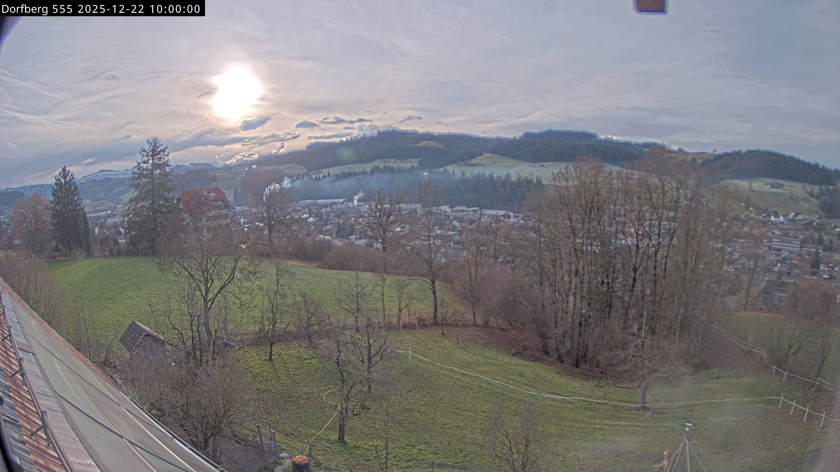 Webcam-Bild: Aussicht vom Dorfberg in Langnau 20251222-100000