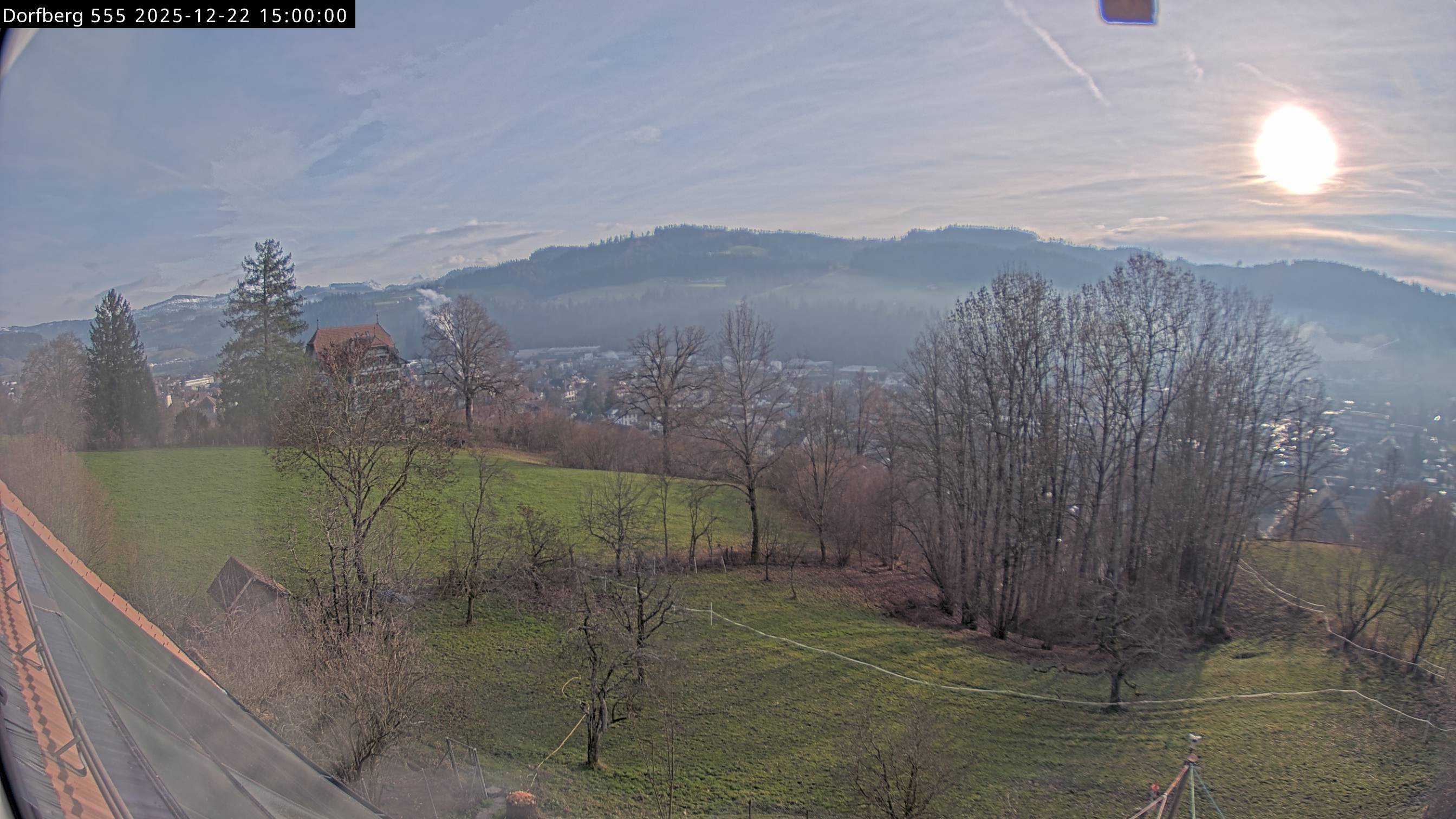 Webcam-Bild: Aussicht vom Dorfberg in Langnau 20251222-150000