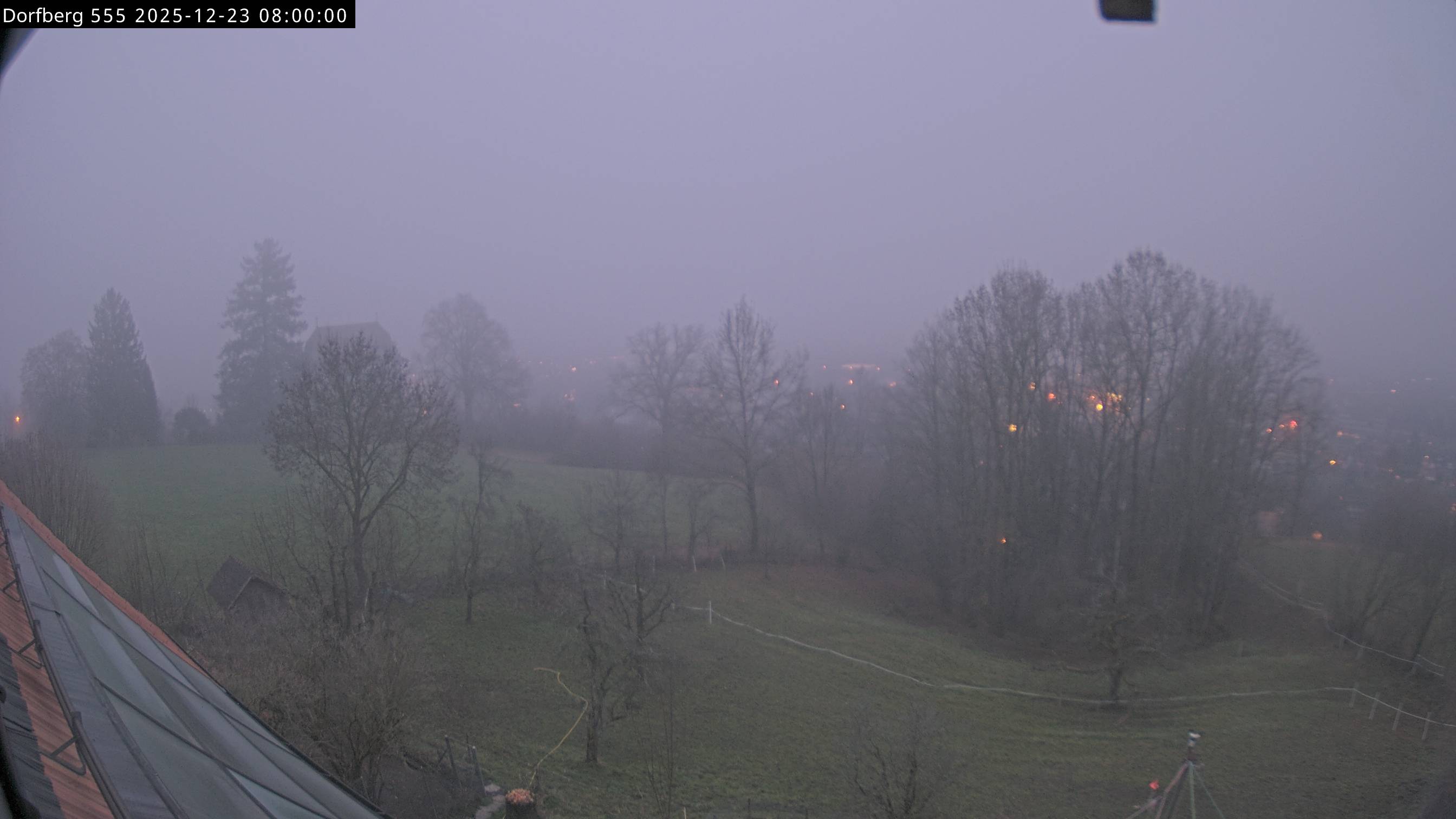 Webcam-Bild: Aussicht vom Dorfberg in Langnau 20251223-080000